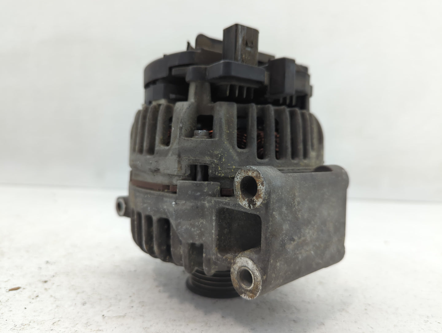 2008 Mini Cooper Alternator Replacement Generator Charging Assembly Engine OEM P/N:0 124 325 158 7559223-01 Fits OEM Used Au