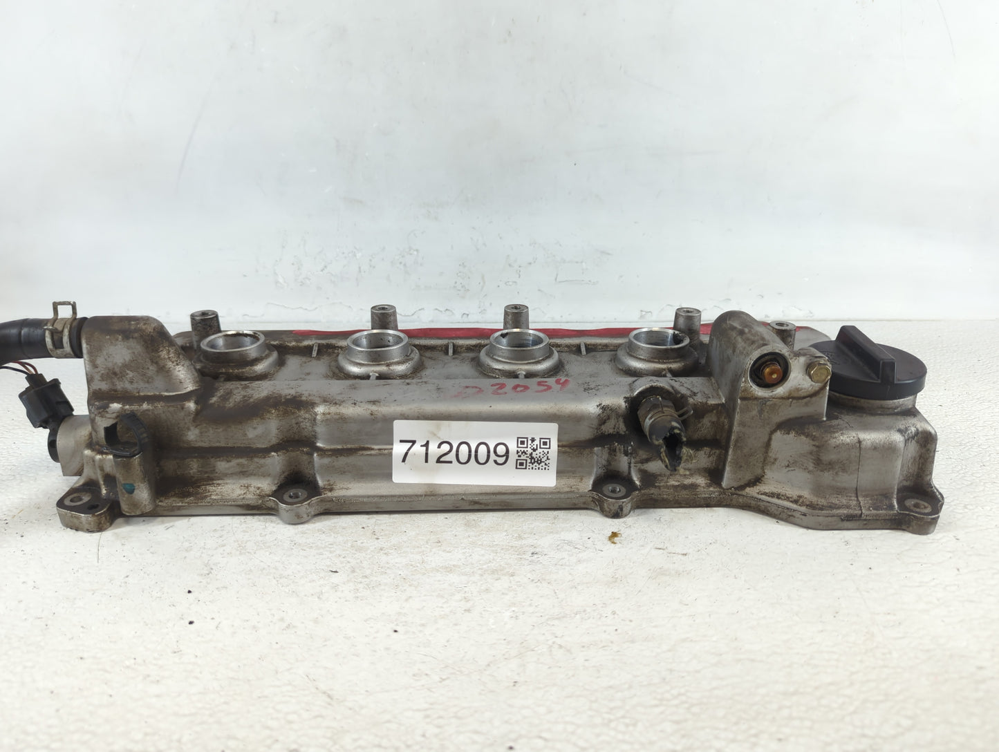 2006 Mini Cooper Driver Left Cylinder Head Valve Cover Fits OEM Used Auto Parts - Oemusedautoparts1.com