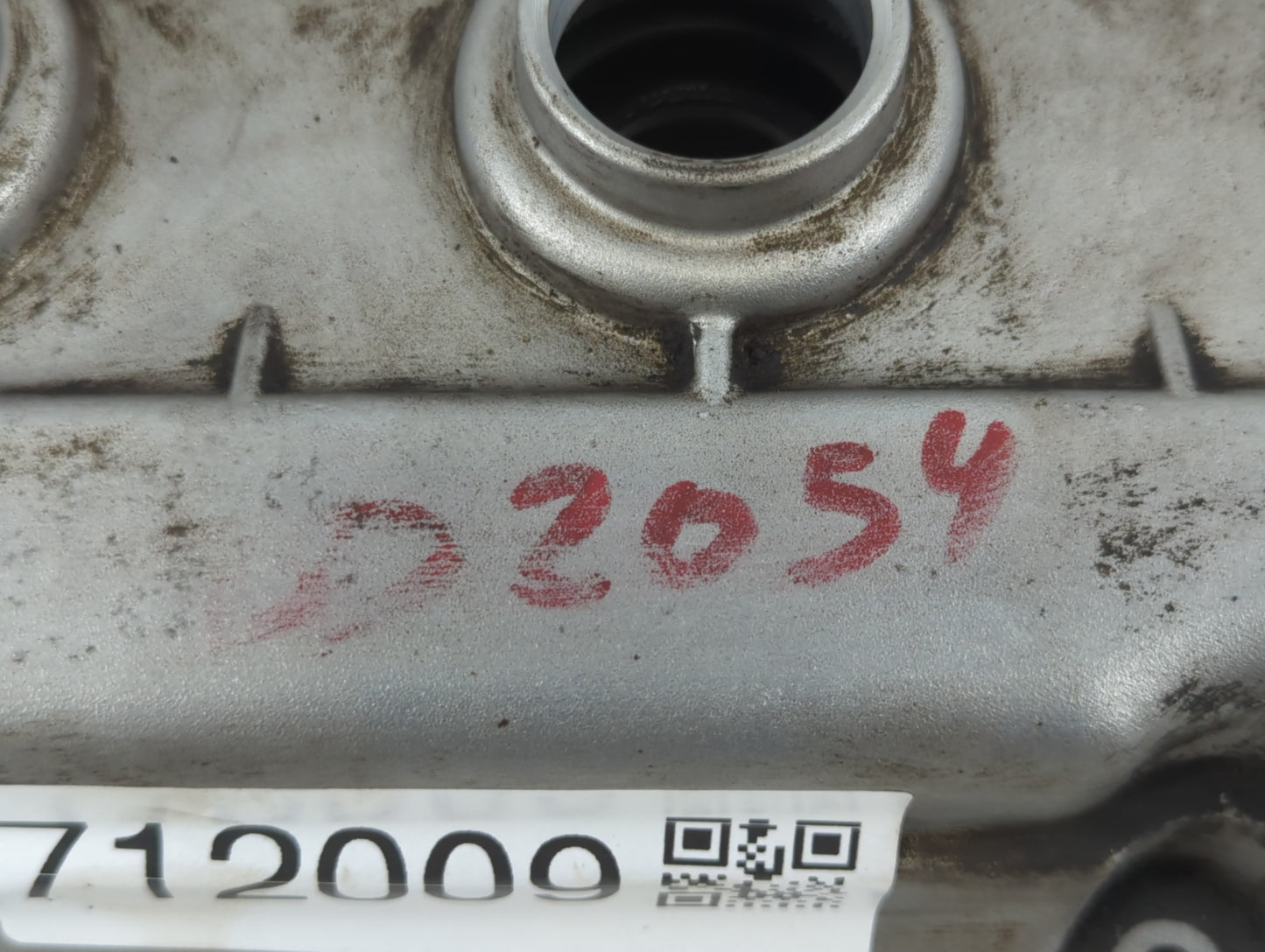 2006 Mini Cooper Driver Left Cylinder Head Valve Cover Fits OEM Used Auto Parts - Oemusedautoparts1.com