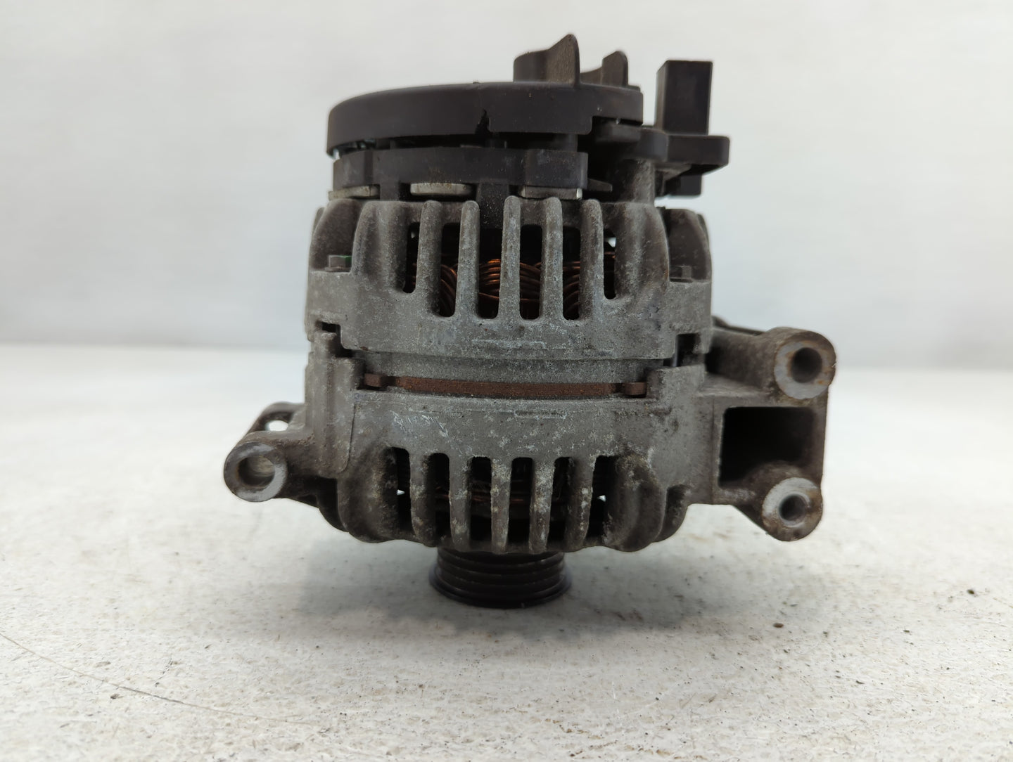2008 Mini Cooper Alternator Replacement Generator Charging Assembly Engine OEM P/N:0 124 325 158 Fits OEM Used Auto Parts - 