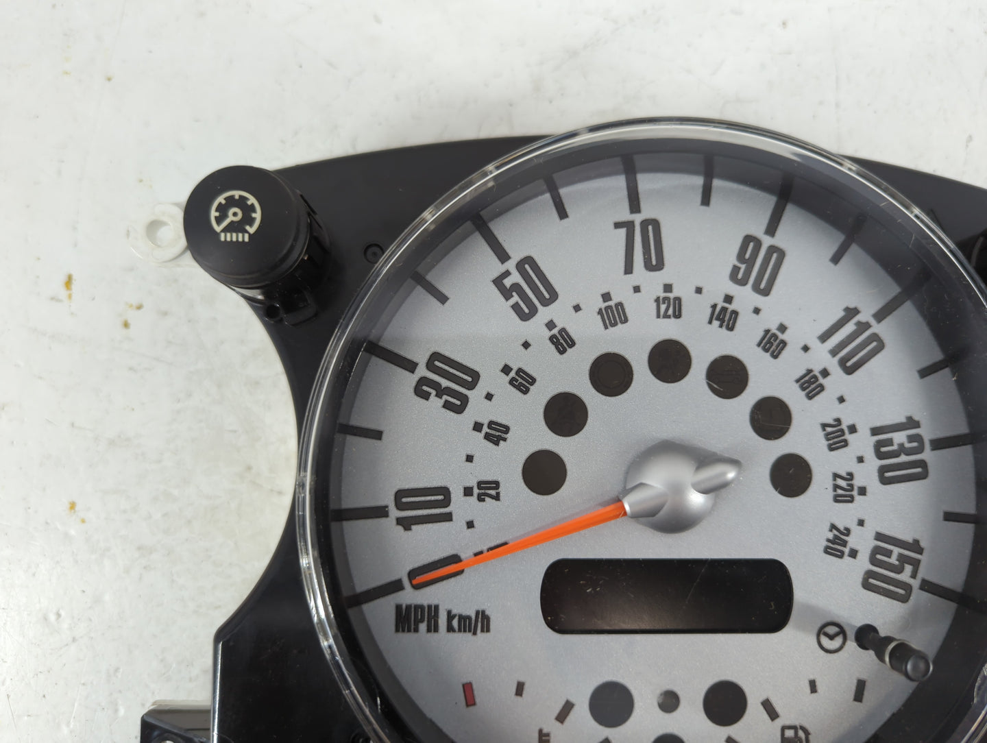 2006 Mini Cooper Instrument Cluster Speedometer Gauges P/N:RG/21454/045 AR-0039-015, 6211-6978320 Fits OEM Used Auto Parts -