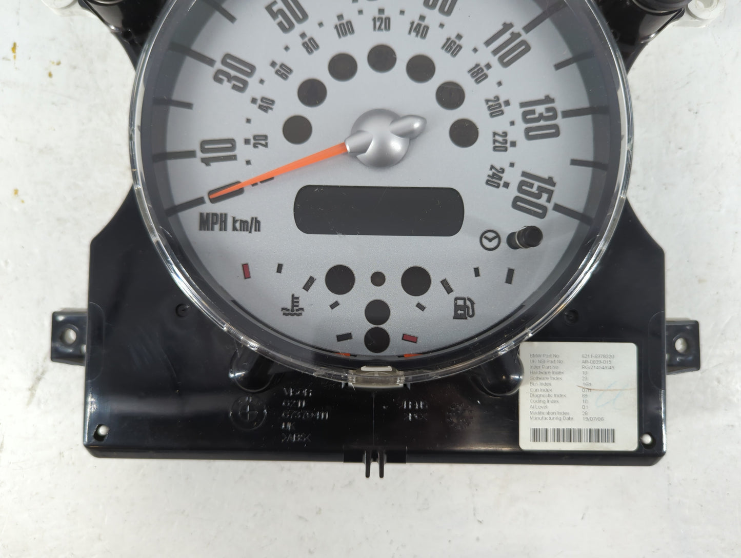2006 Mini Cooper Instrument Cluster Speedometer Gauges P/N:RG/21454/045 AR-0039-015, 6211-6978320 Fits OEM Used Auto Parts -