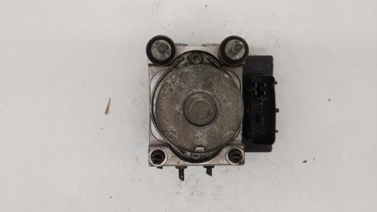 2004-2006 Mitsubishi Endeavor ABS Pump Control Module Replacement Fits Fits 2004 2005 2006 OEM Used Auto Parts - Oemusedauto