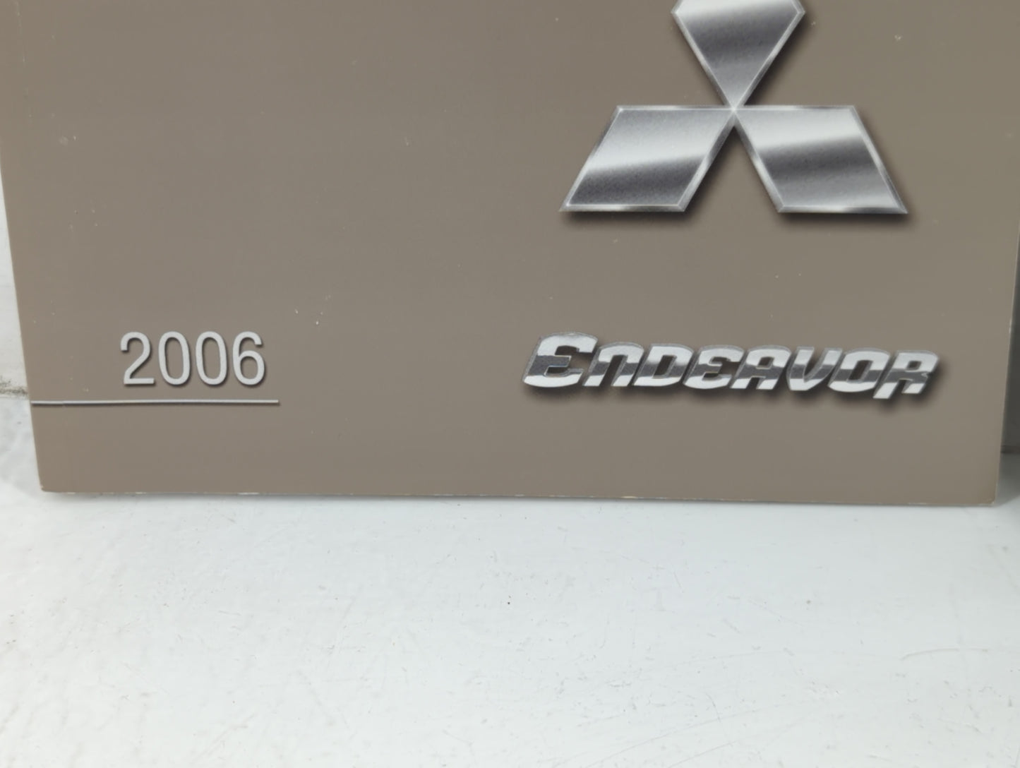 2006 Mitsubishi Endeavor Owners Manual Book Guide P/N:9290A620 MSSP038C06 OEM Used Auto Parts - Oemusedautoparts1.com