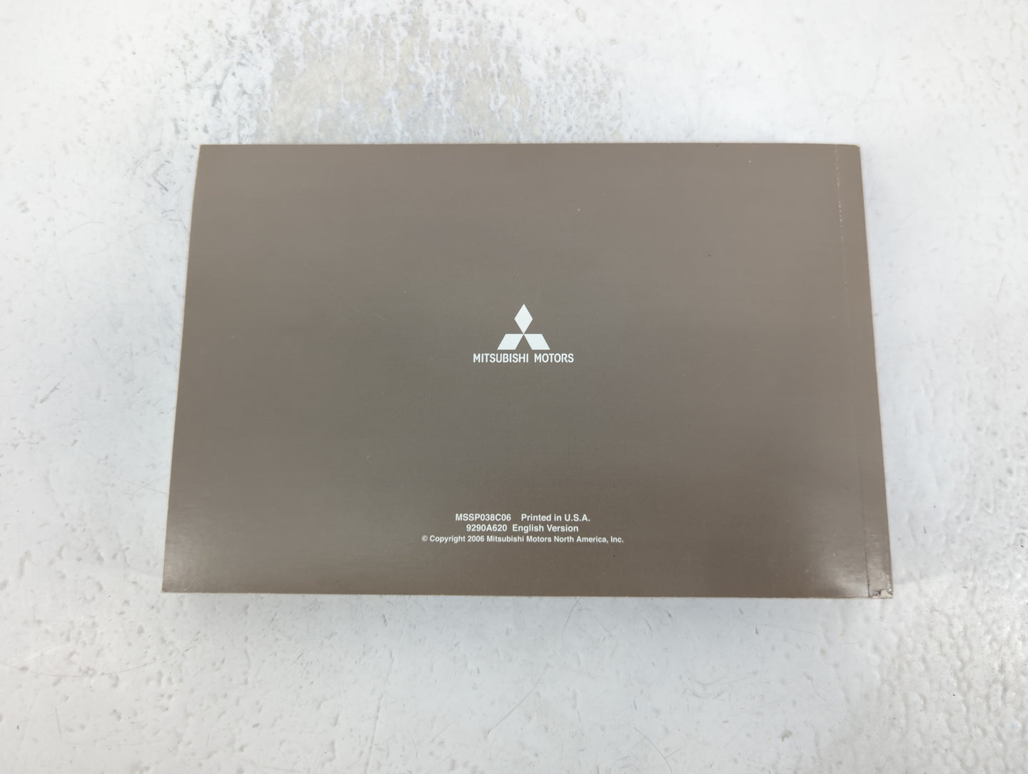 2006 Mitsubishi Endeavor Owners Manual Book Guide P/N:9290A620 MSSP038C06 OEM Used Auto Parts - Oemusedautoparts1.com