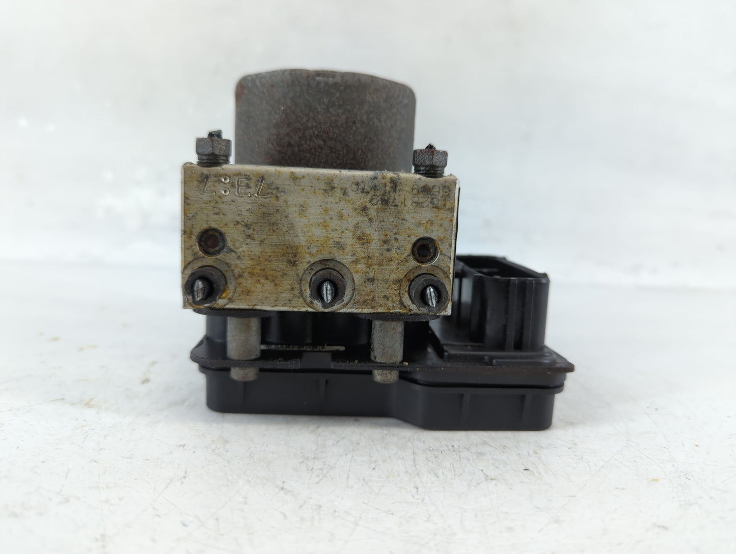 2010-2011 Mitsubishi Endeavor ABS Pump Control Module Replacement P/N:15281789 Fits Fits 2010 2011 OEM Used Auto Parts - Oem