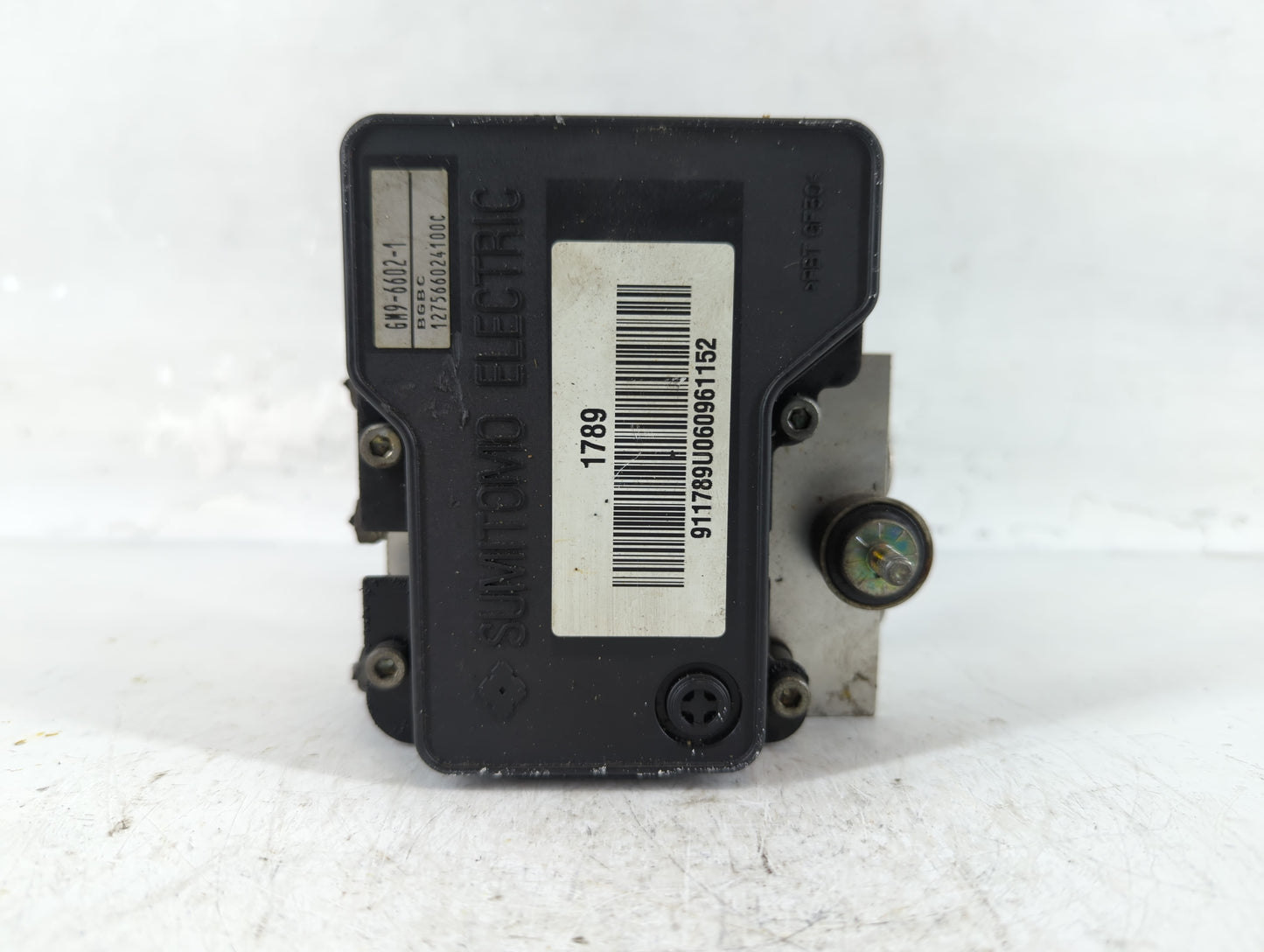 2010-2011 Mitsubishi Endeavor ABS Pump Control Module Replacement P/N:15281789 Fits Fits 2010 2011 OEM Used Auto Parts - Oem