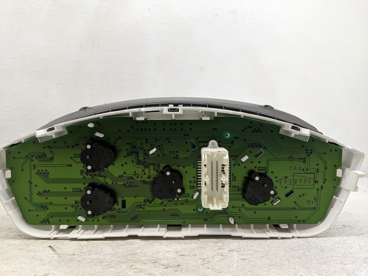 2006 Mitsubishi Galant Instrument Cluster Speedometer Gauges P/N:8100A384 Fits OEM Used Auto Parts - Oemusedautoparts1.com