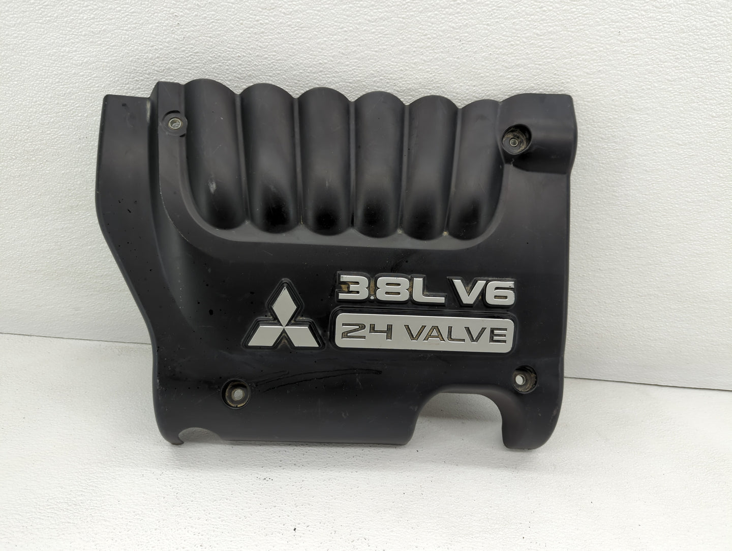 2006 Mitsubishi Galant Engine Cover - Oemusedautoparts1.com