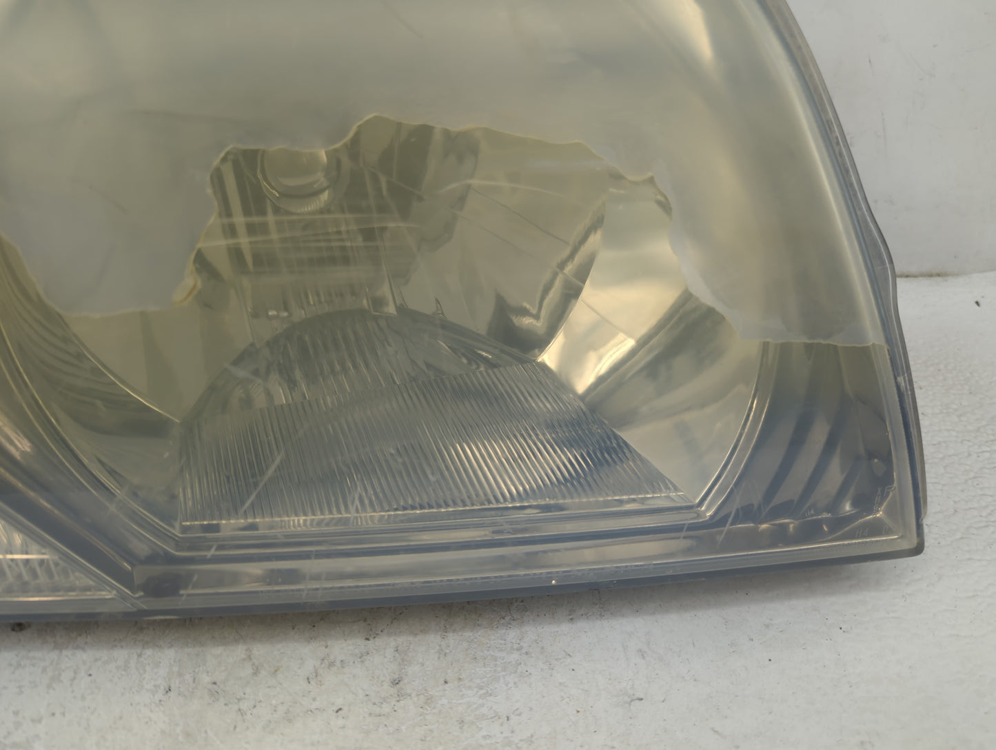 2003 Mitsubishi Montero Passenger Right Oem Head Light Headlight Lamp - Oemusedautoparts1.com