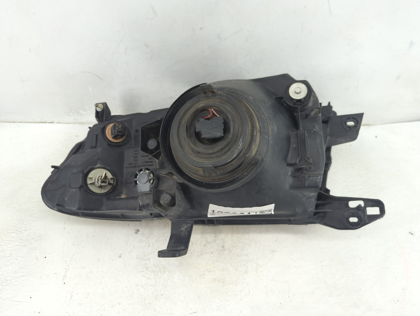 2003 Mitsubishi Montero Passenger Right Oem Head Light Headlight Lamp - Oemusedautoparts1.com