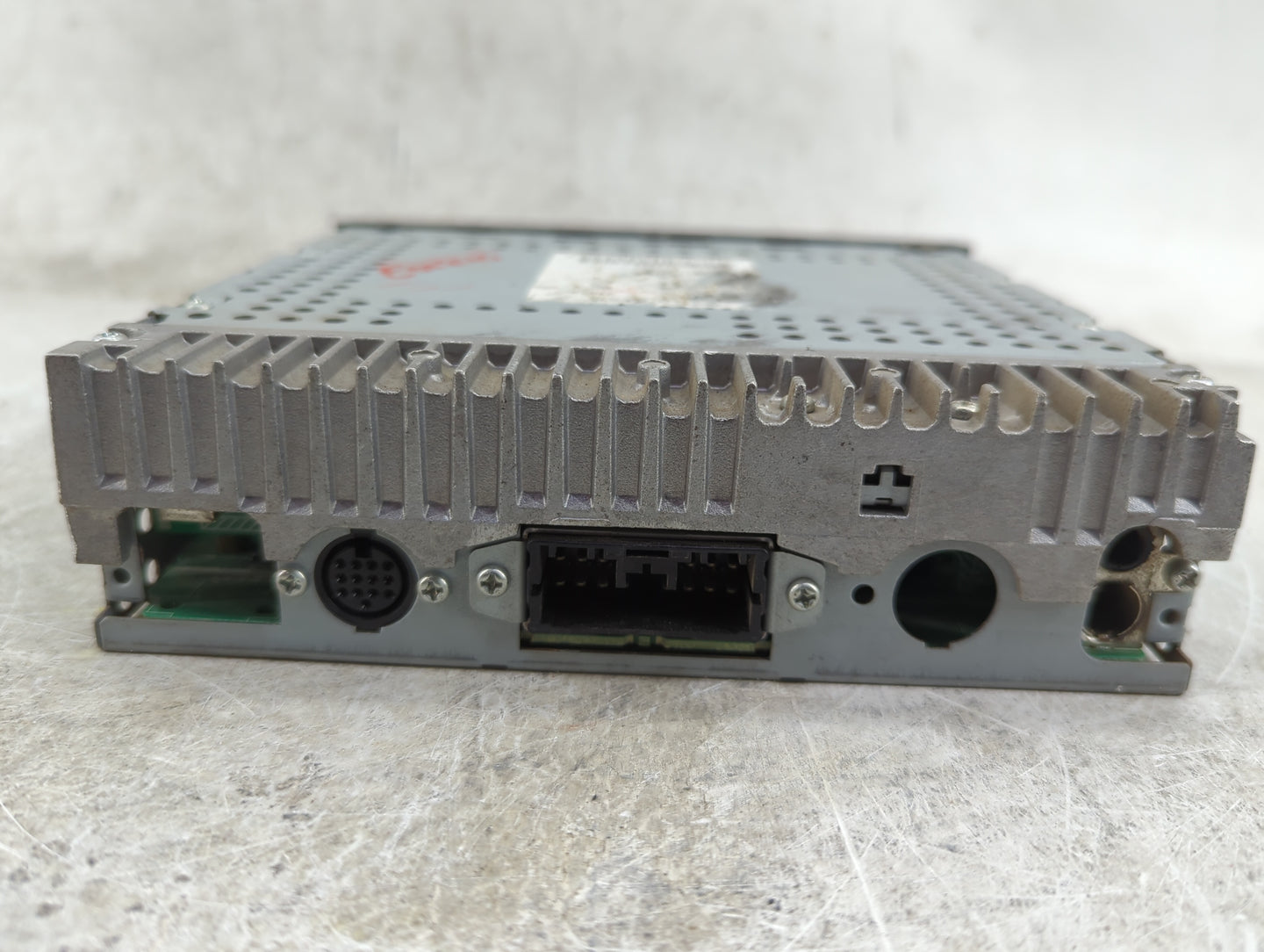 2004-2006 Mitsubishi Outlander Radio AM FM Cd Player Receiver Replacement P/N:64198142E 560J227 Fits Fits 2004 2005 2006 OEM