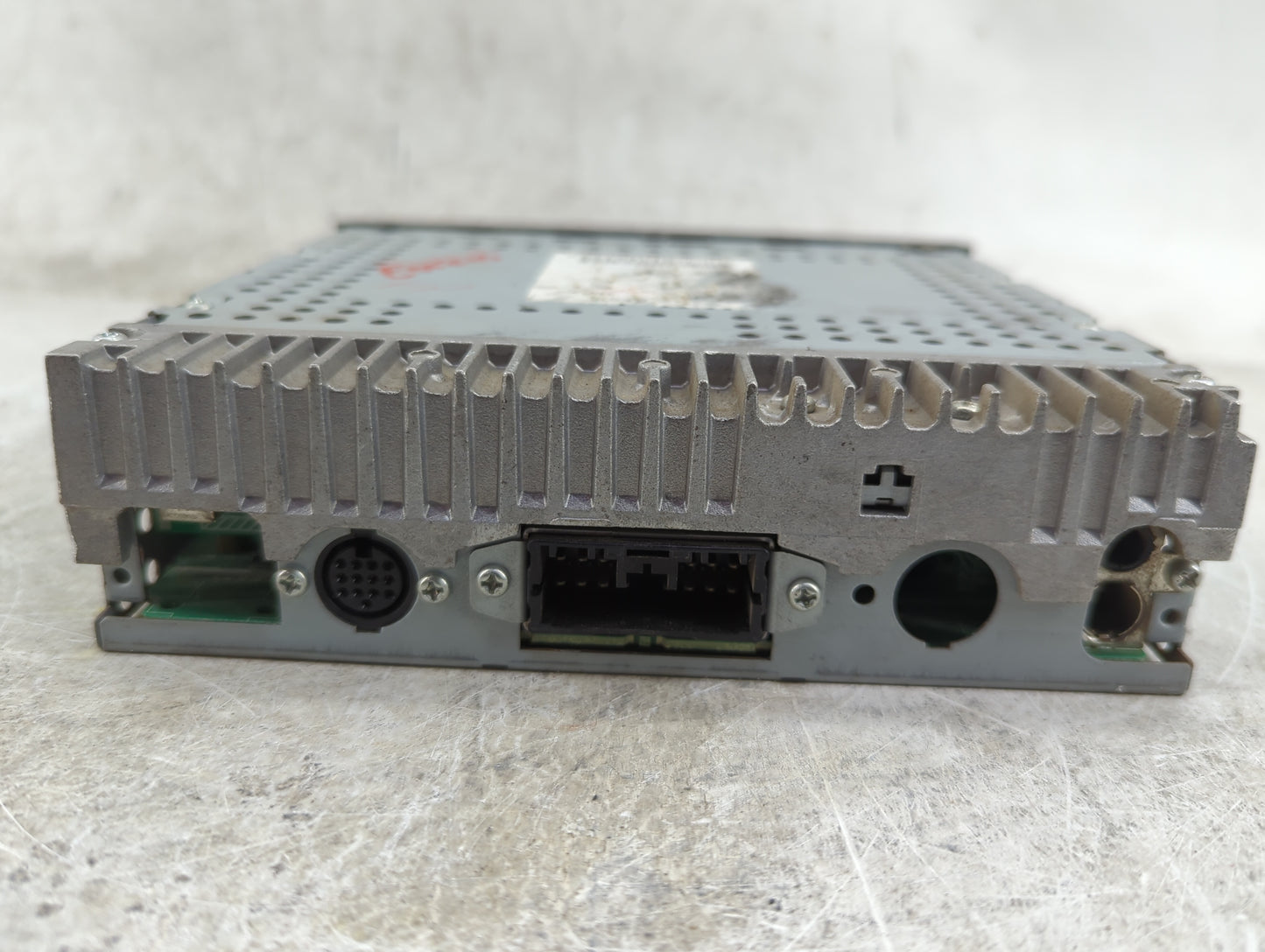 2004-2006 Mitsubishi Outlander Radio AM FM Cd Player Receiver Replacement P/N:64198142E 560J227 Fits Fits 2004 2005 2006 OEM