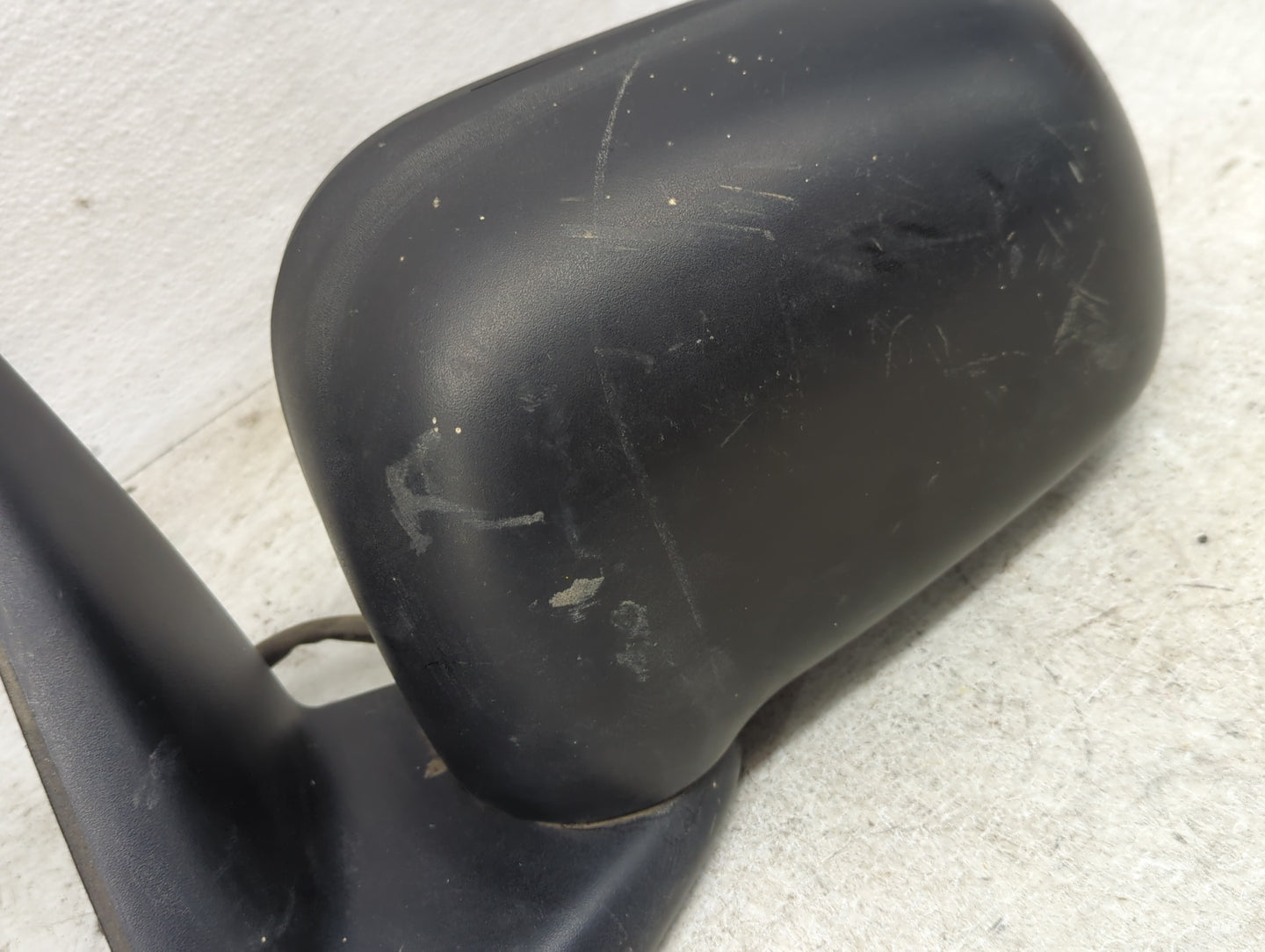2006-2008 Mitsubishi Raider Driver Side View Mirror - Left Door Mirror OEM Used - Oemusedautoparts1.com