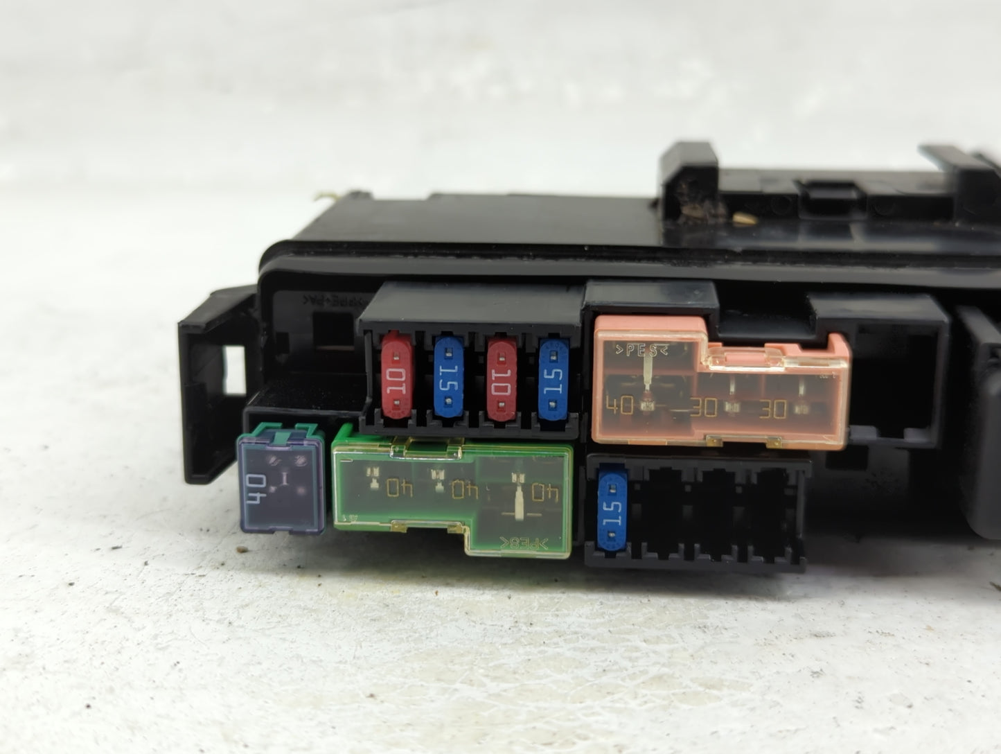 2006 Nissan 350z Fusebox Fuse Box Panel Relay Module Fits OEM Used Auto Parts - Oemusedautoparts1.com