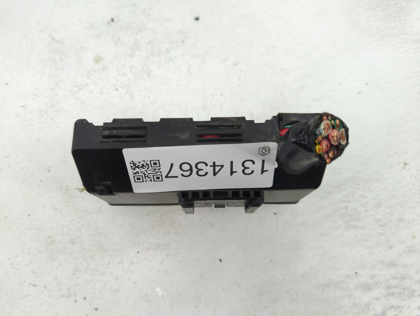 2006 Nissan 350z Fusebox Fuse Box Panel Relay Module Fits OEM Used Auto Parts - Oemusedautoparts1.com