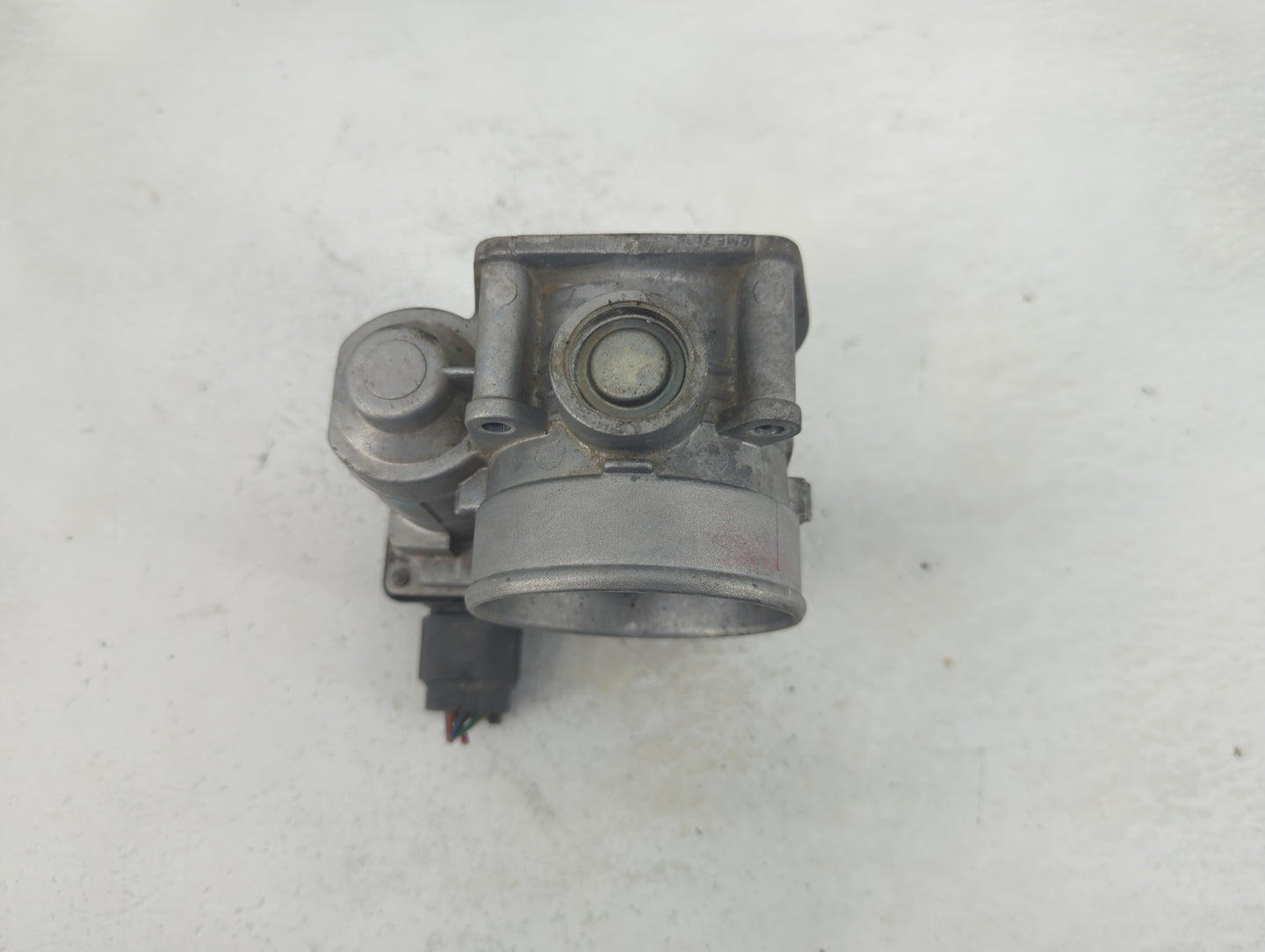 2003-2006 Nissan 350z Throttle Body Fits Fits 2002 2003 2004 2005 2006 OEM Used Auto Parts - Oemusedautoparts1.com