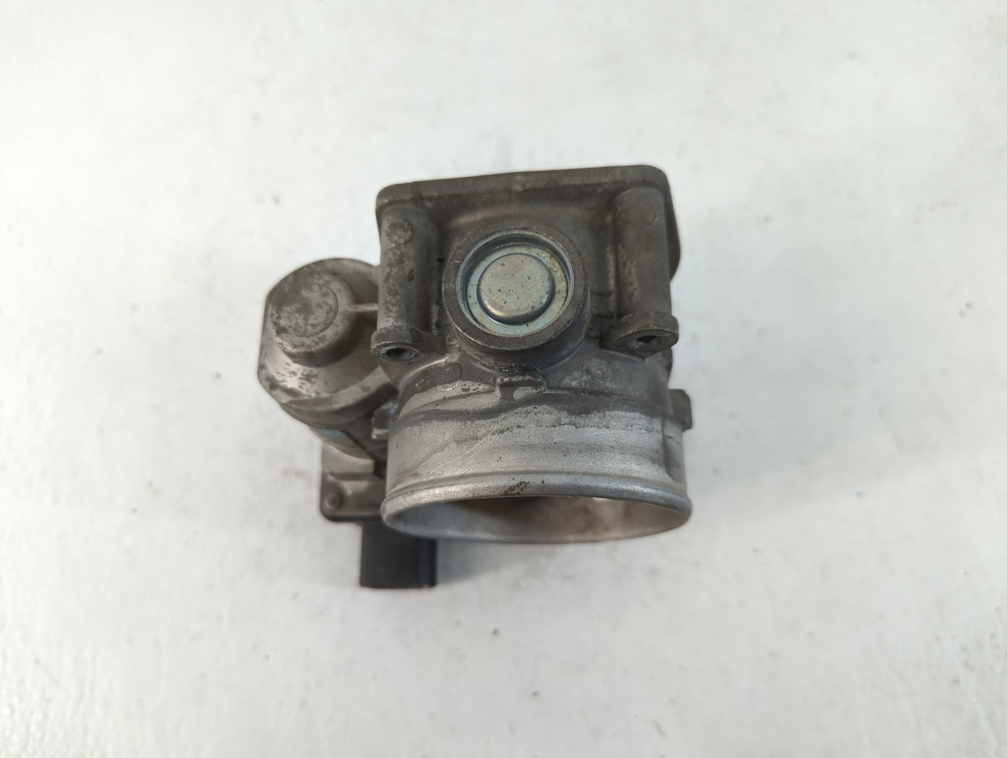 2003-2006 Nissan 350z Throttle Body P/N:RME70-04 Fits Fits 2002 2003 2004 2005 2006 OEM Used Auto Parts - Oemusedautoparts1.