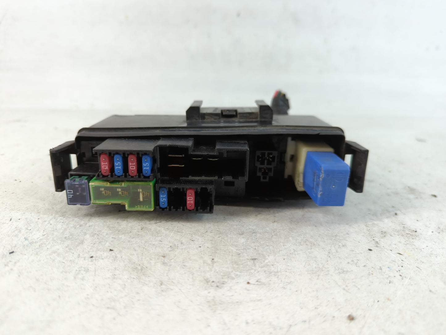 2006 Nissan 350z Fusebox Fuse Box Panel Relay Module Fits OEM Used Auto Parts - Oemusedautoparts1.com