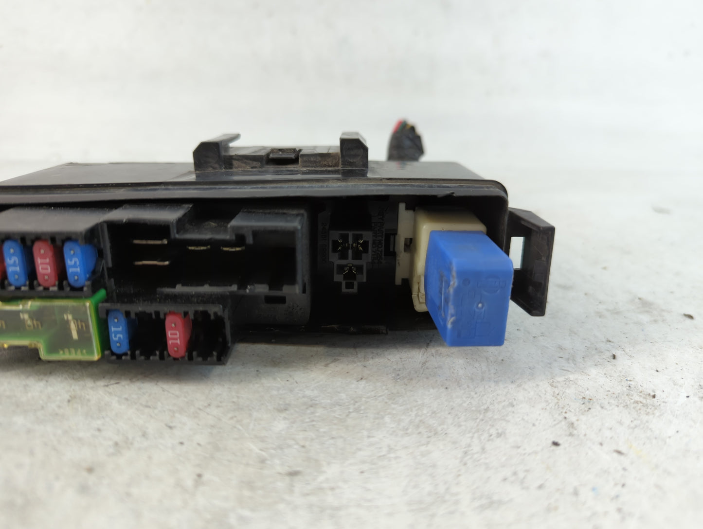 2006 Nissan 350z Fusebox Fuse Box Panel Relay Module Fits OEM Used Auto Parts - Oemusedautoparts1.com