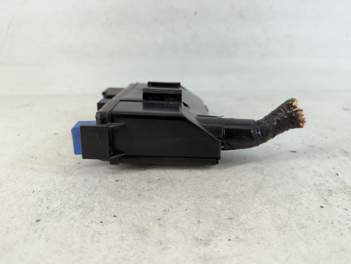 2006 Nissan 350z Fusebox Fuse Box Panel Relay Module Fits OEM Used Auto Parts - Oemusedautoparts1.com