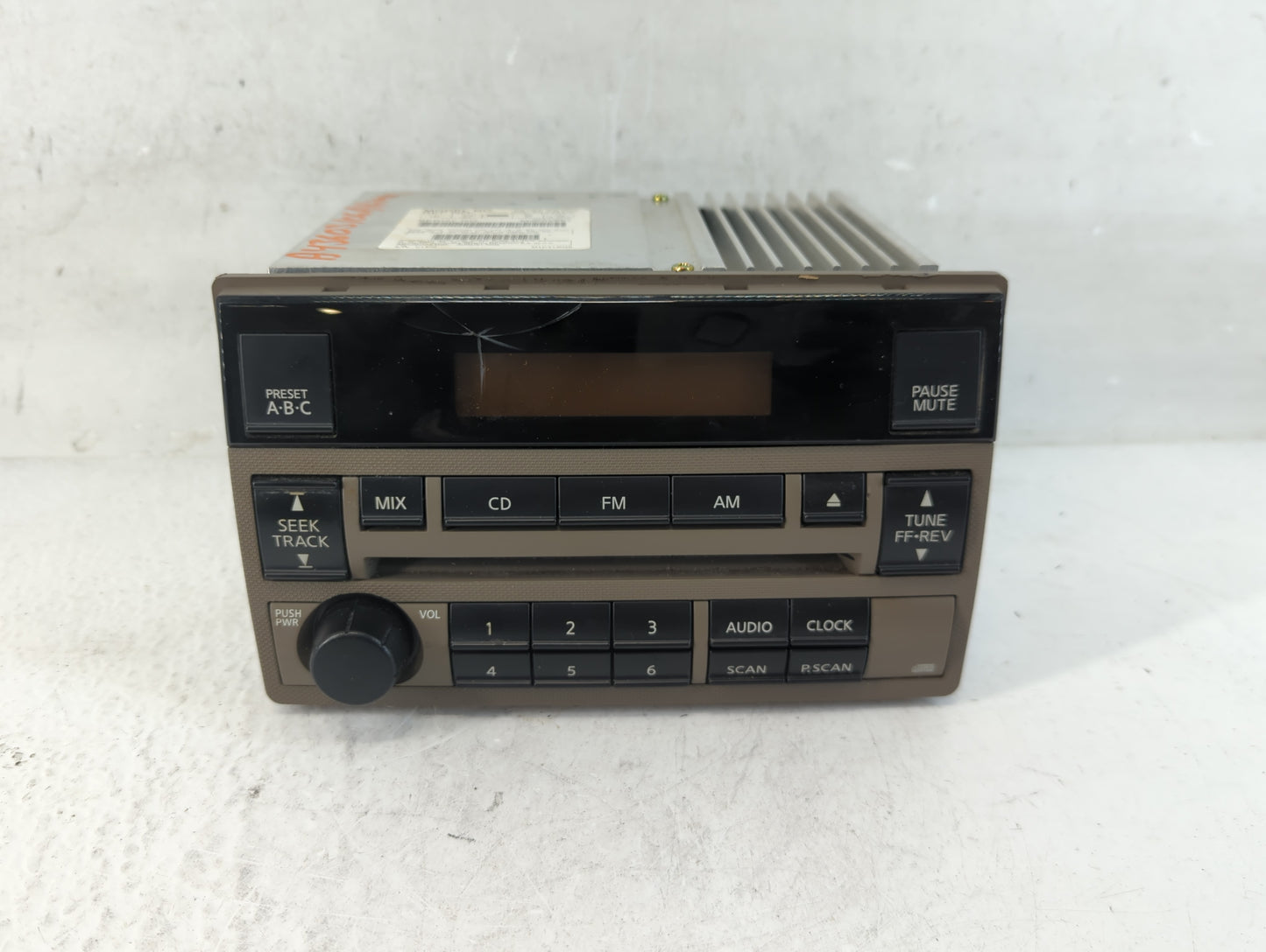 2005-2006 Nissan Altima Radio AM FM Cd Player Receiver Replacement P/N:28185 ZB10C Fits Fits 2005 2006 OEM Used Auto Parts -