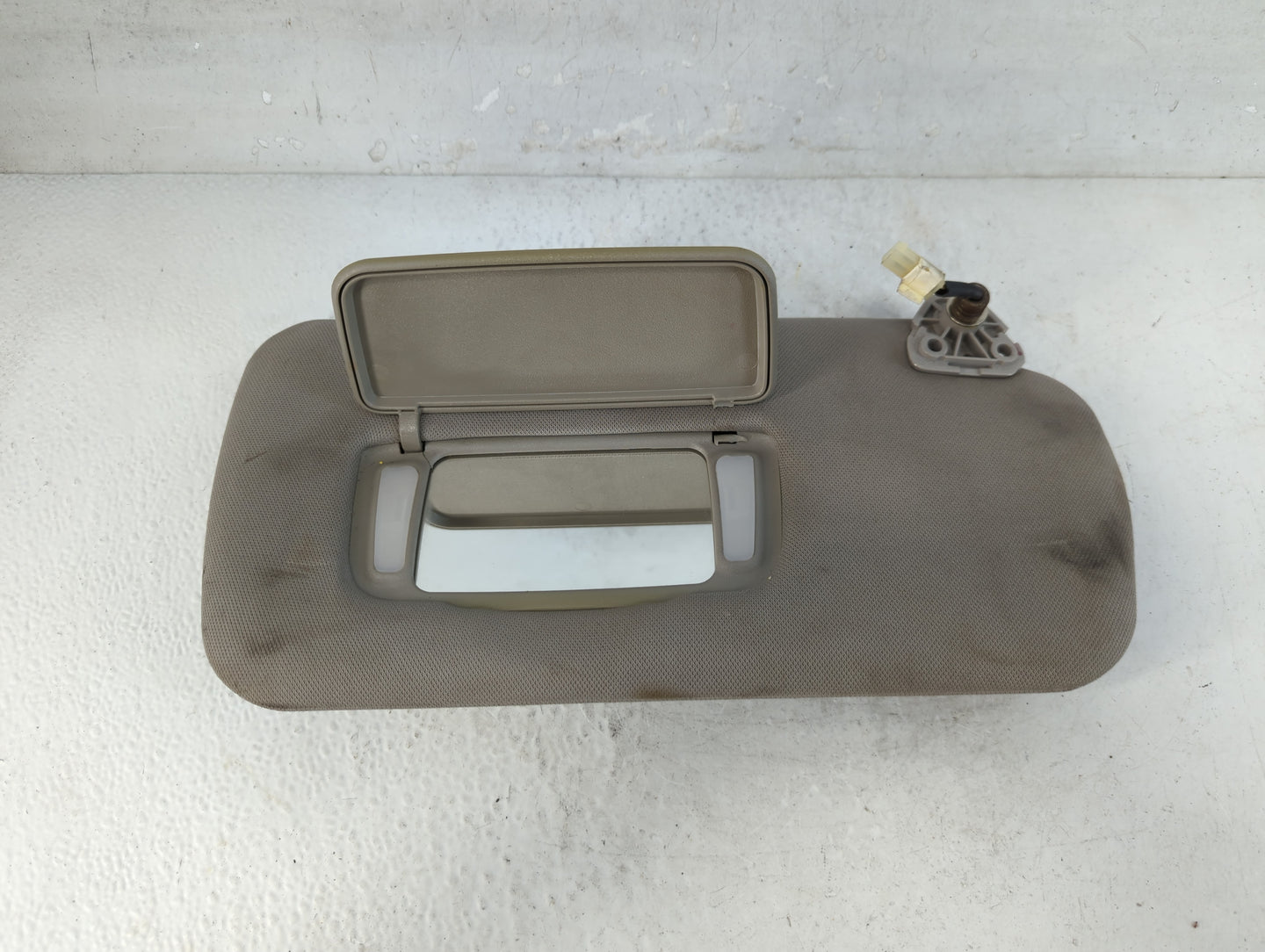 2005-2006 Nissan Altima Sun Visor Shade Replacement Passenger Right Mirror Fits Fits 2005 2006 OEM Used Auto Parts - Oemused