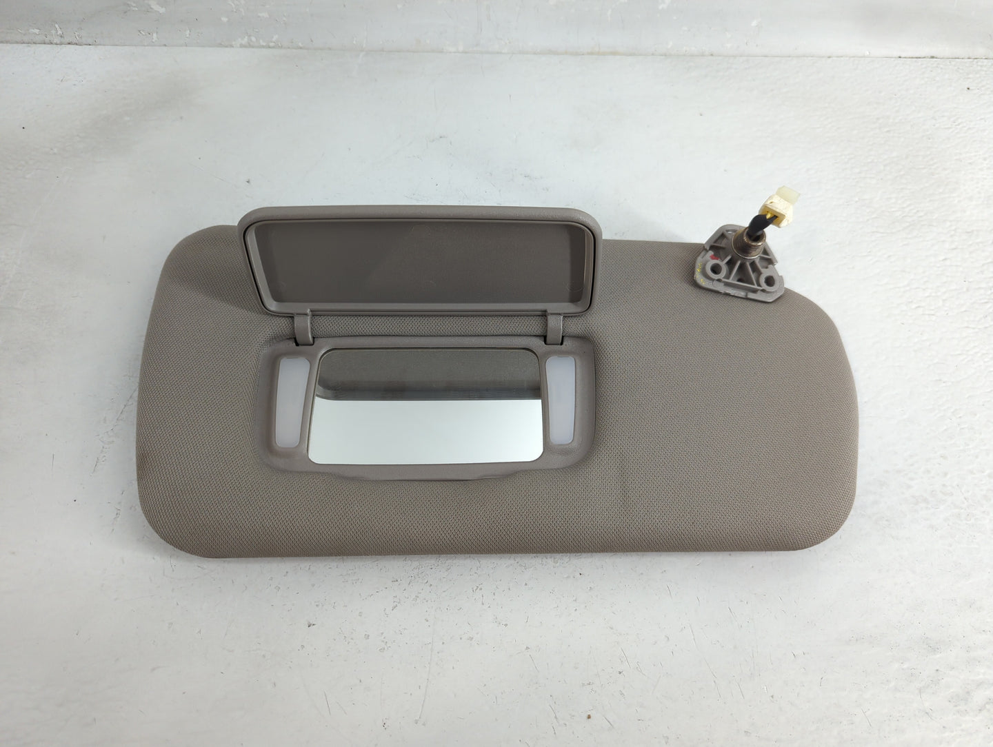 2005-2006 Nissan Altima Sun Visor Shade Replacement Passenger Right Mirror Fits Fits 2005 2006 OEM Used Auto Parts - Oemused