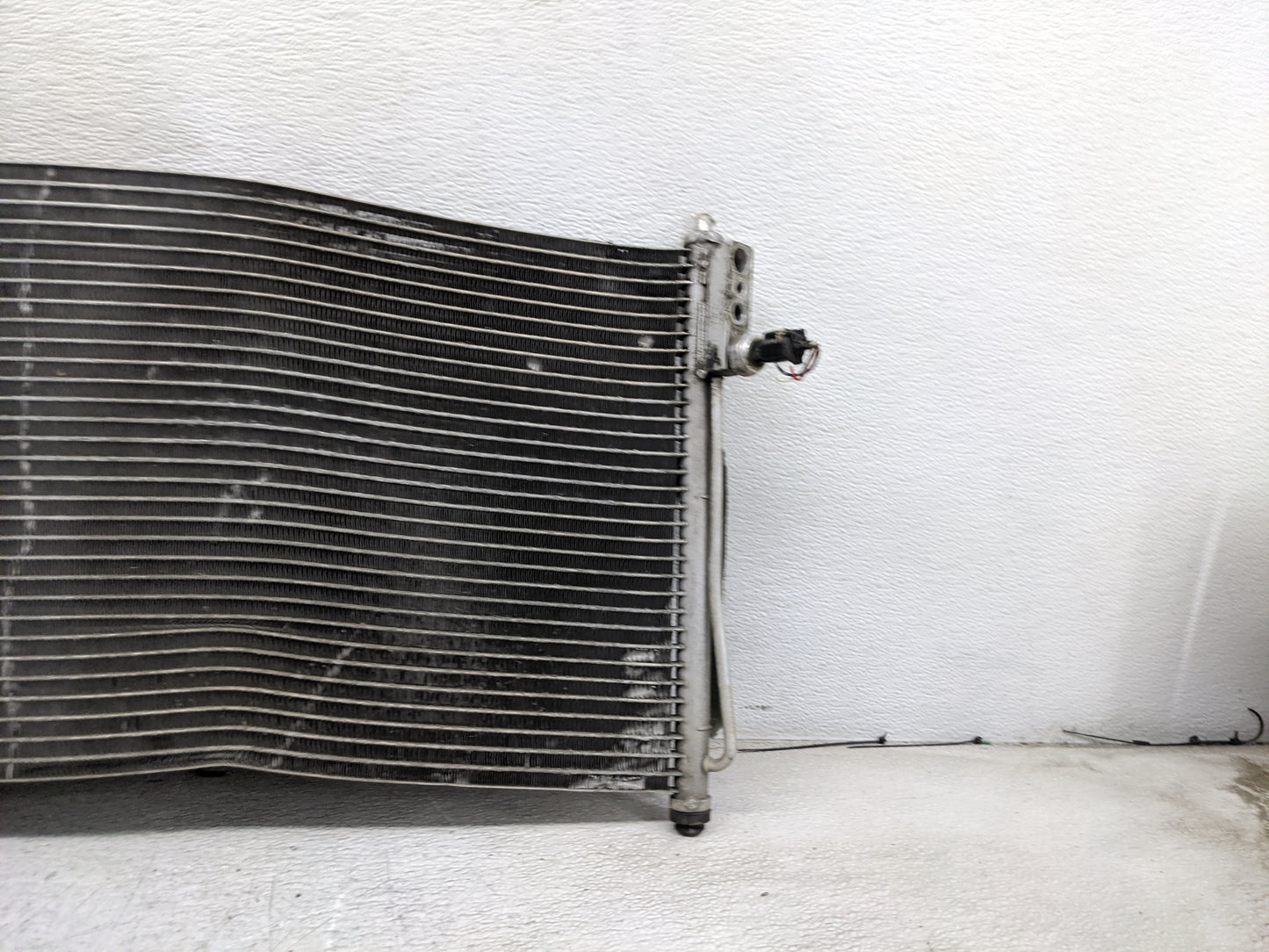 2002-2006 Nissan Altima Engine Cooling Radiator Condensor Fits Fits 2002 2003 2004 2005 2006 2007 2008 OEM Used Auto Parts -