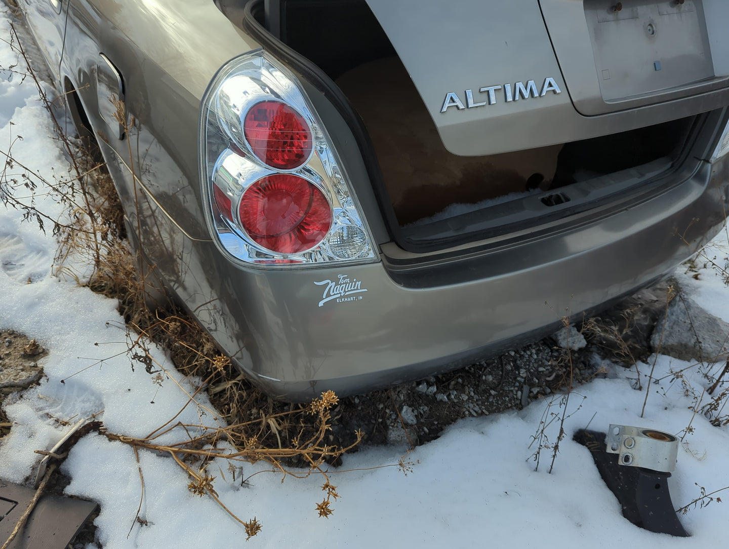2002-2006 Nissan Altima Rear Bumper Assembly Oem - Oemusedautoparts1.com