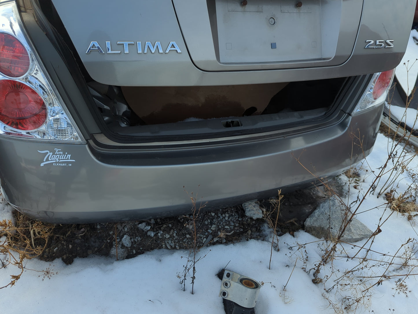 2002-2006 Nissan Altima Rear Bumper Assembly Oem - Oemusedautoparts1.com