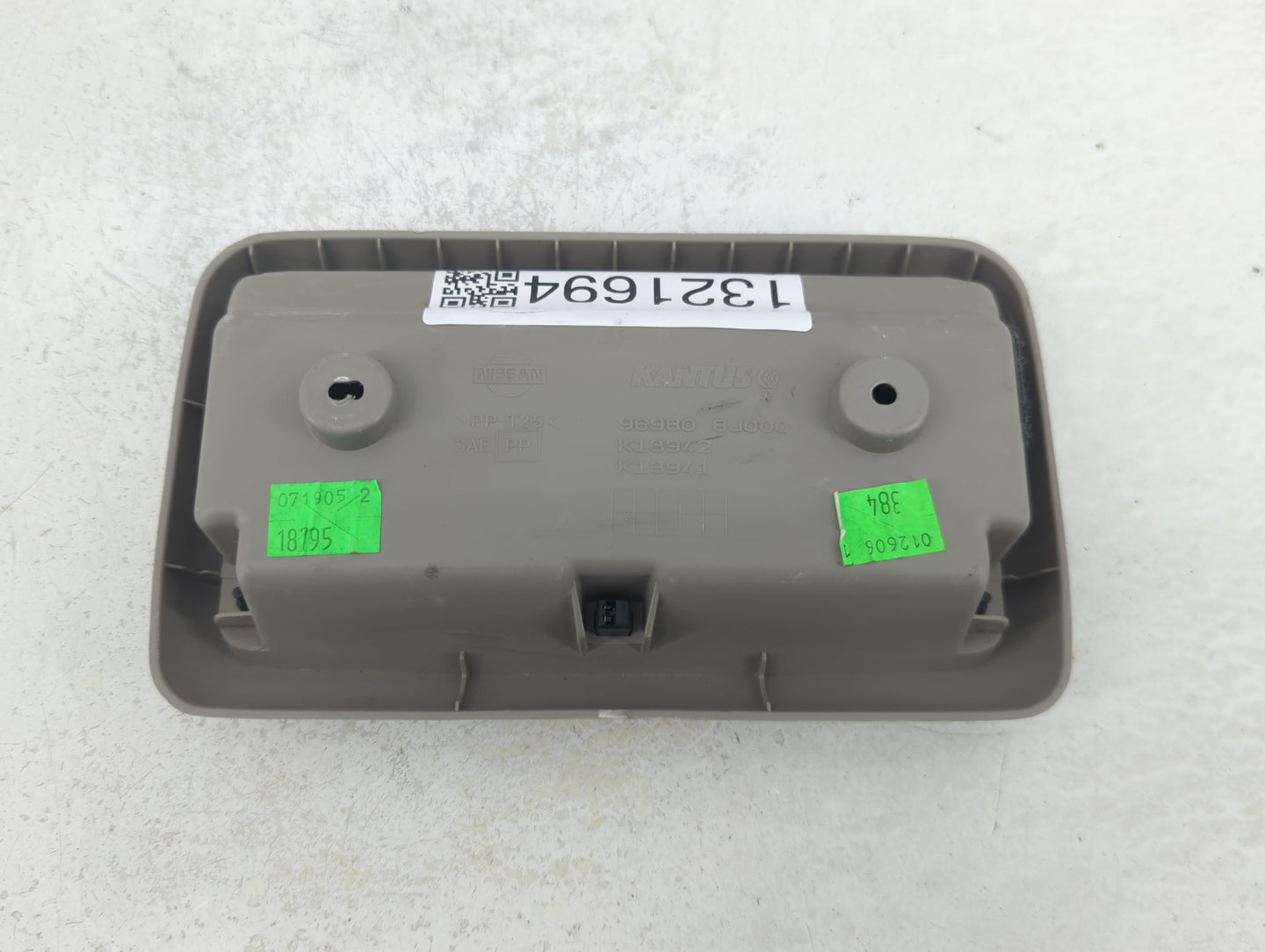 2006 Nissan Altima Overhead Roof Console - Oemusedautoparts1.com