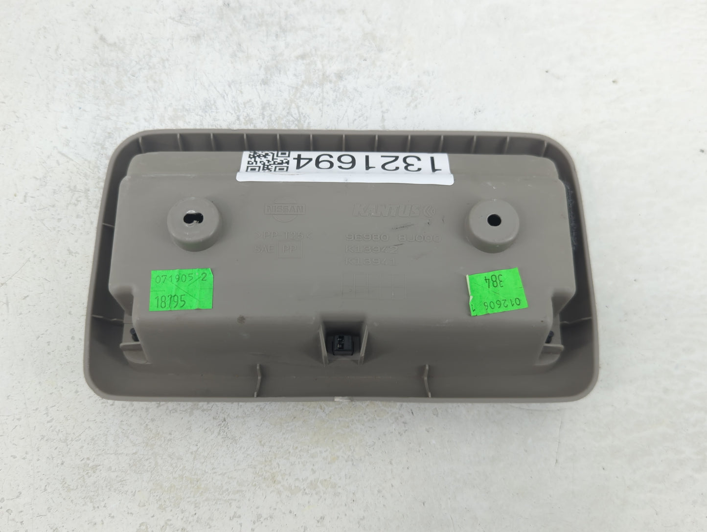 2006 Nissan Altima Overhead Roof Console - Oemusedautoparts1.com
