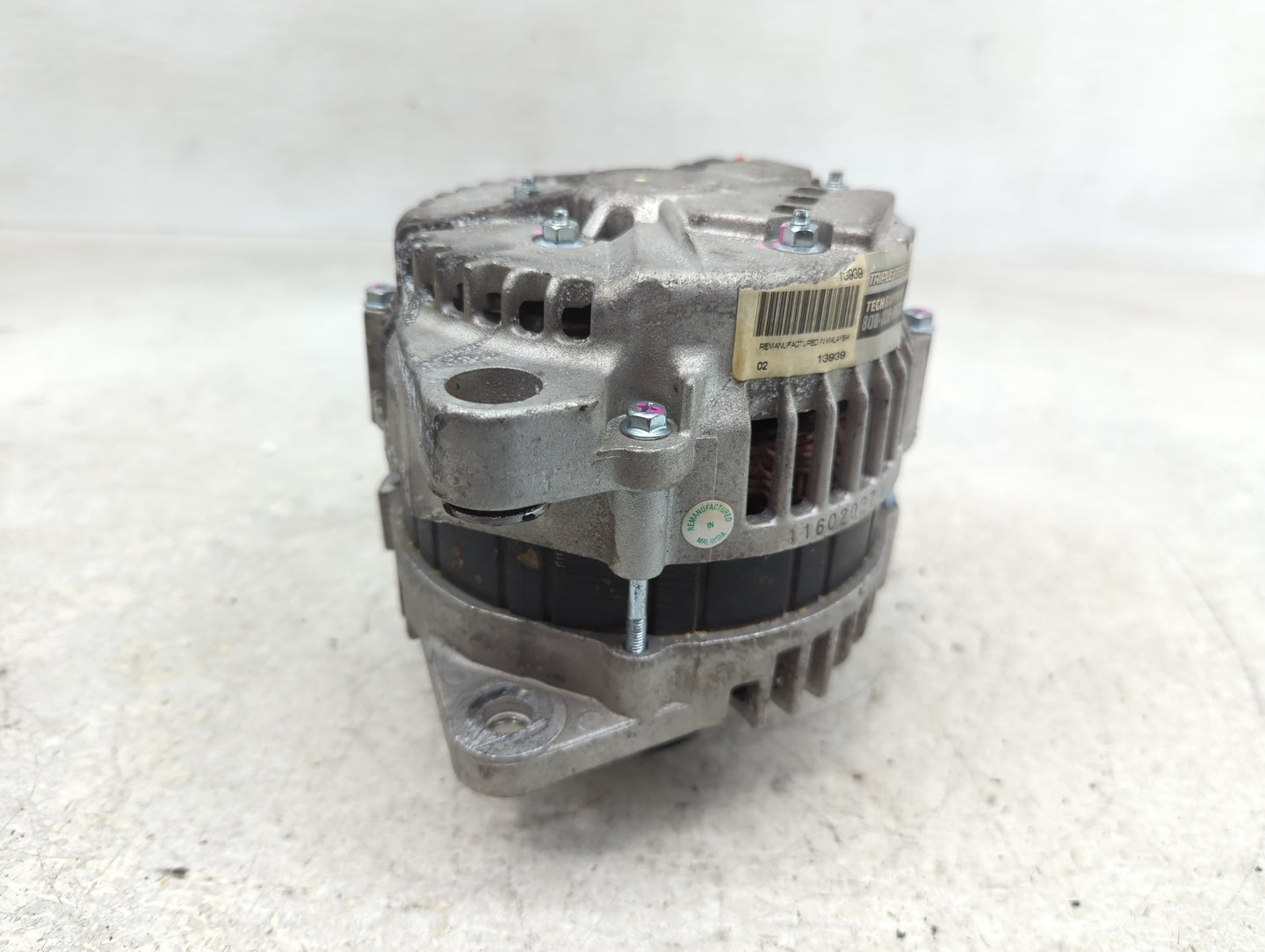 2005-2006 Nissan Altima Alternator Replacement Generator Charging Assembly Engine OEM P/N:13939 Fits Fits 2005 2006 OEM Used