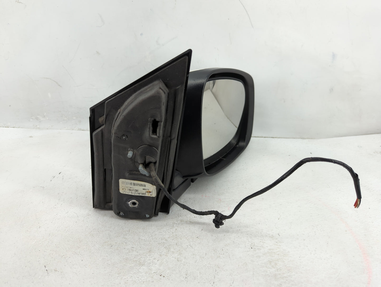 2005-2006 Nissan Altima Passenger Side View Mirror - Right Door Mirror OEM Used - Oemusedautoparts1.com