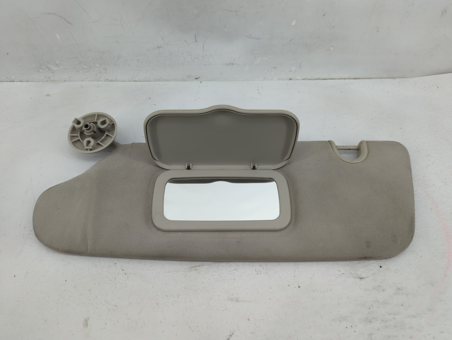 2005-2006 Nissan Altima Sun Visor Shade Replacement Driver Left Mirror Fits Fits 2005 2006 OEM Used Auto Parts - Oemusedauto