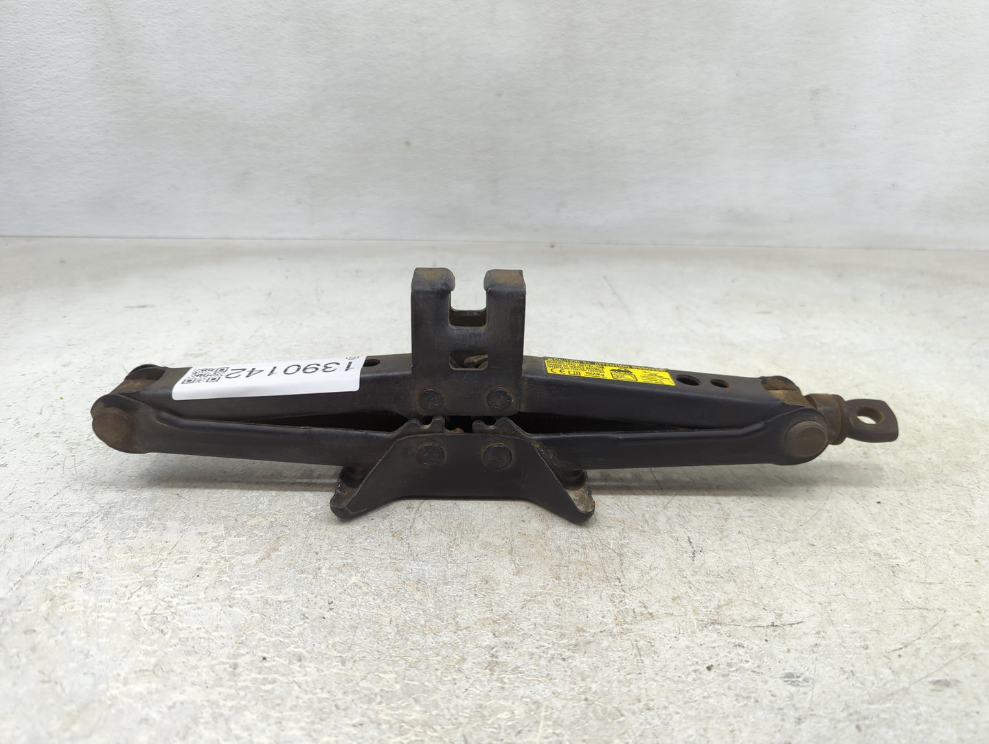 2006 Nissan Altima Spare Scissor Car Jack - Oemusedautoparts1.com