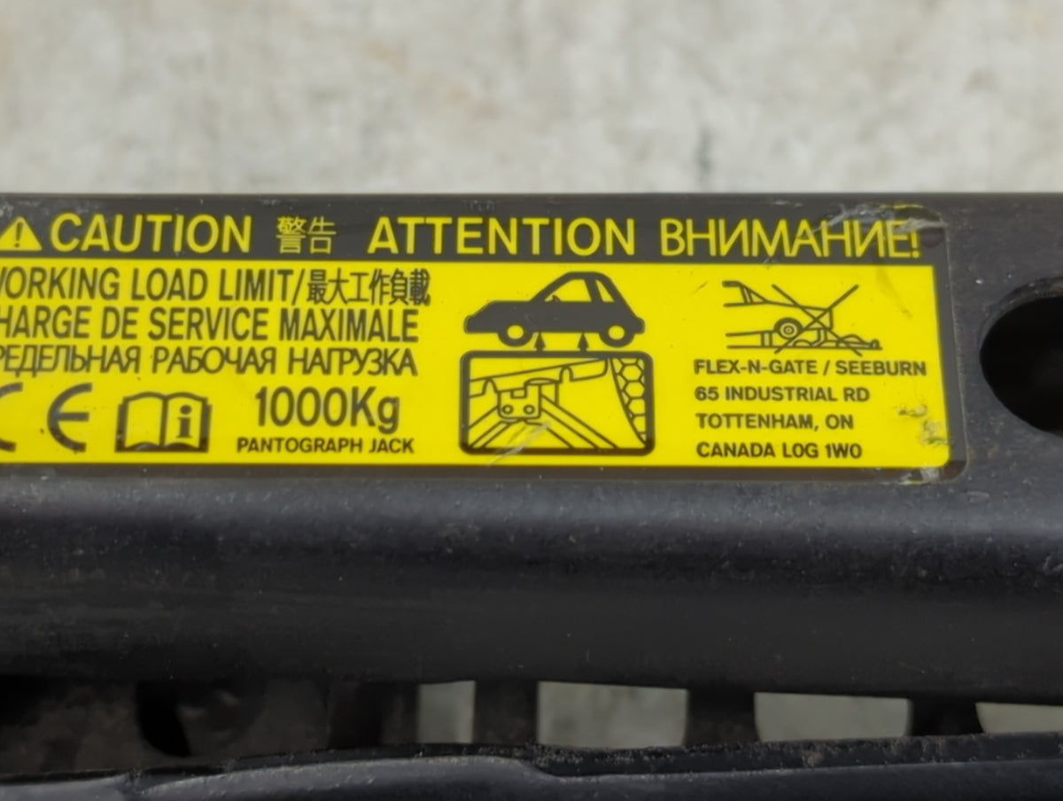 2006 Nissan Altima Spare Scissor Car Jack 1390142 - Oemusedautoparts1.com