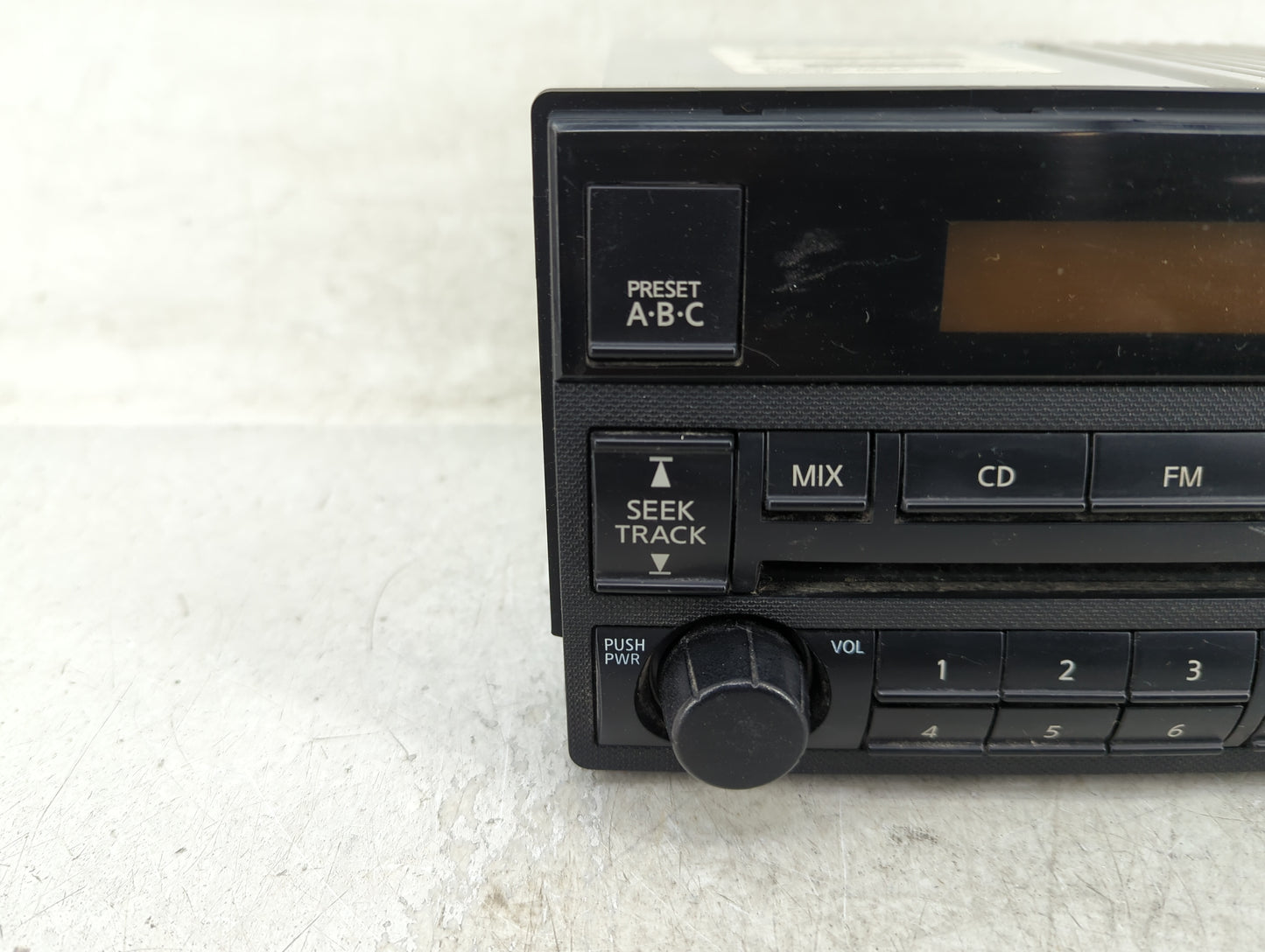 2005-2006 Nissan Altima Radio AM FM Cd Player Receiver Replacement P/N:28185ZB10B Fits Fits 2005 2006 OEM Used Auto Parts - 