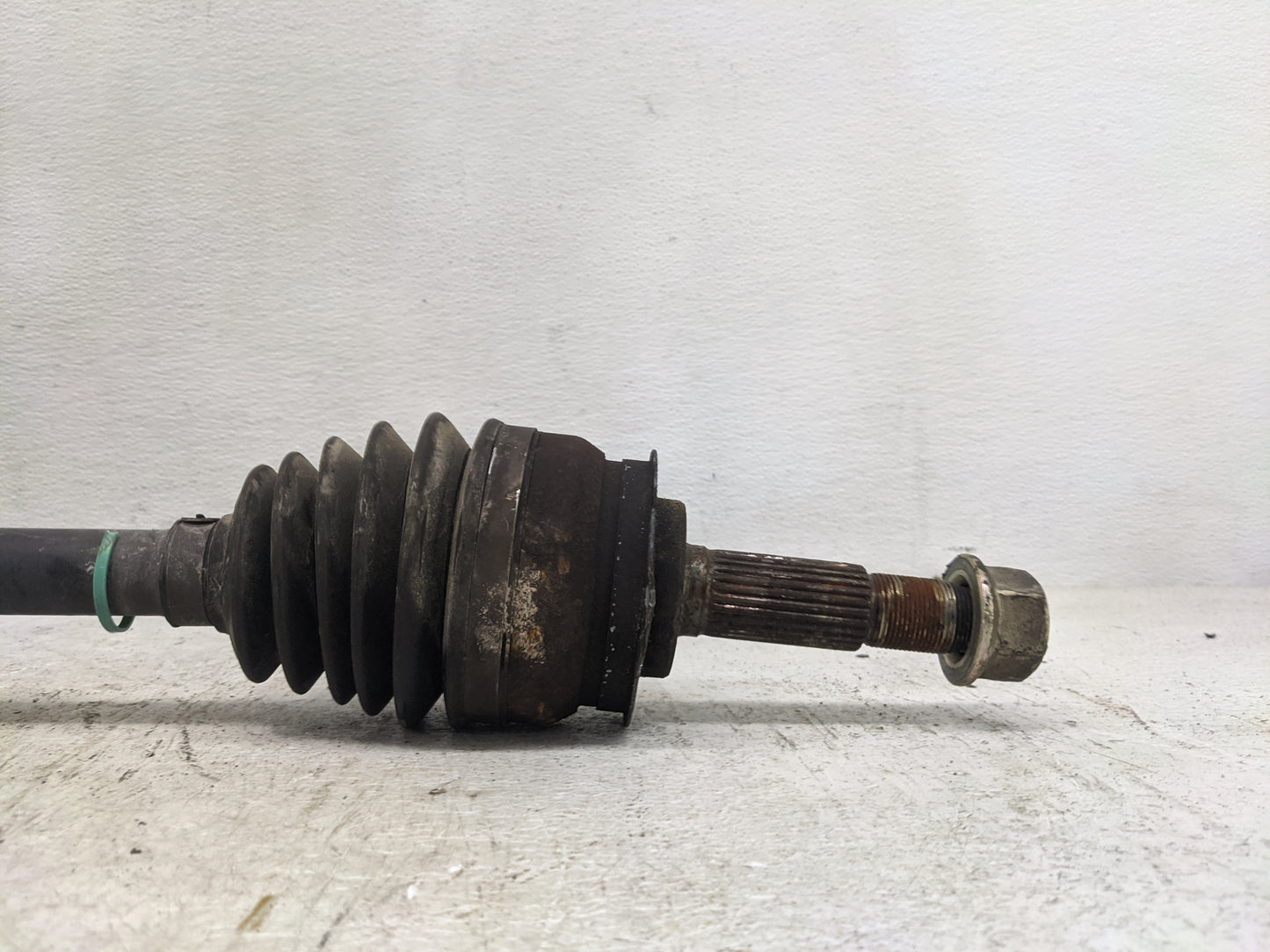 2005-2006 Nissan Altima Axle Shaft Front Driver Cv C/v - Oemusedautoparts1.com