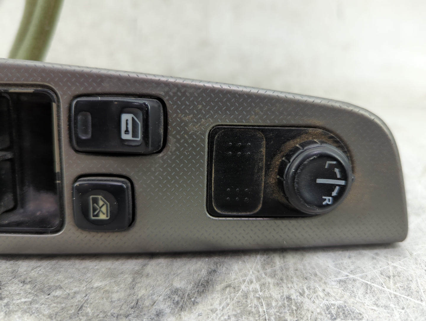 2005-2006 Nissan Altima Master Power Window Switch Replacement Driver Side Left P/N:25401 8J100 Fits Fits 2005 2006 OEM Used