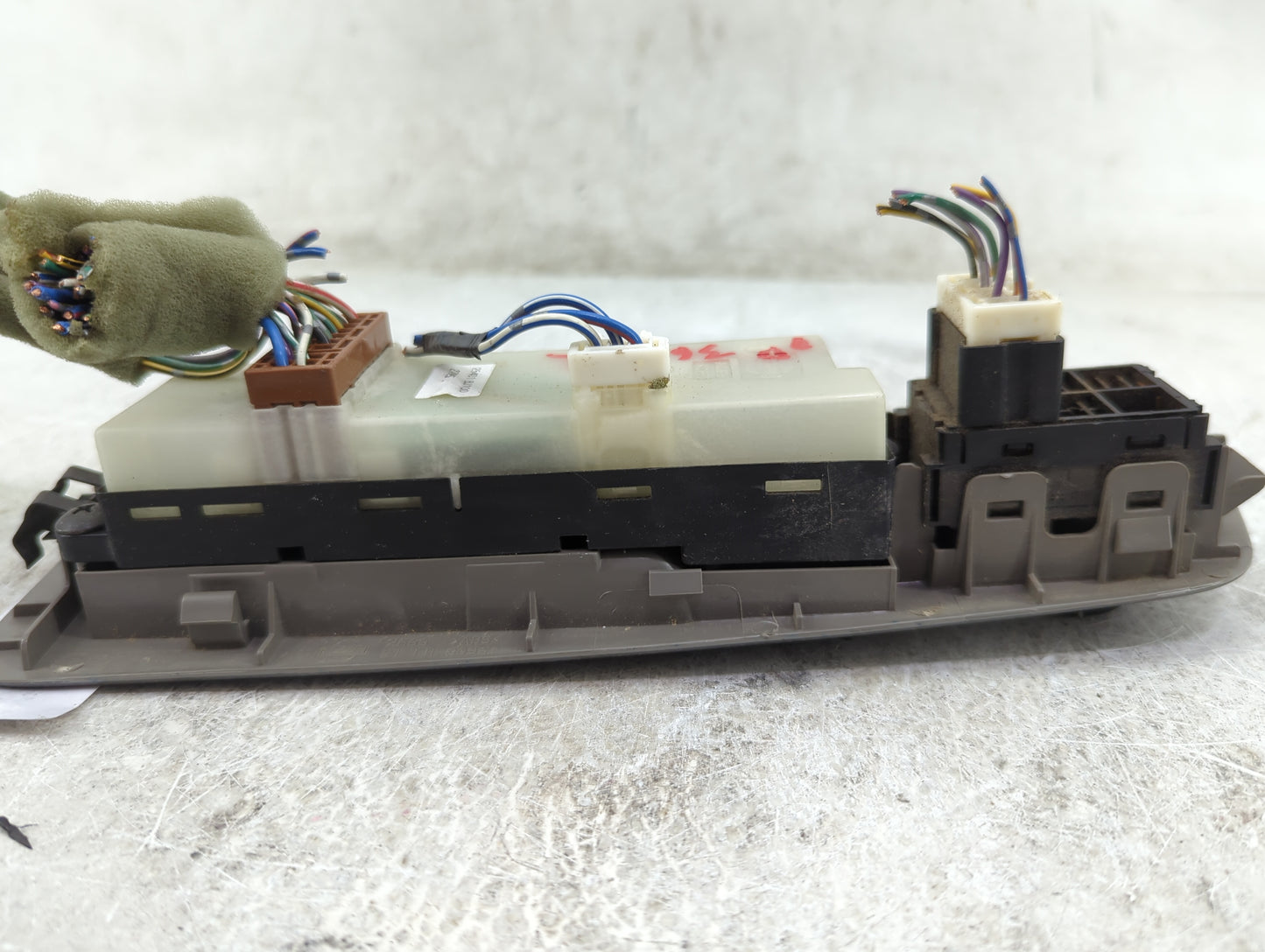 2005-2006 Nissan Altima Master Power Window Switch Replacement Driver Side Left P/N:25401 8J100 Fits Fits 2005 2006 OEM Used