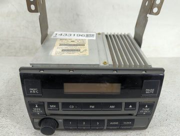 2005-2006 Nissan Altima Radio AM FM Cd Player Receiver Replacement P/N:28185 ZB10A Fits Fits 2005 2006 OEM Used Auto Parts -