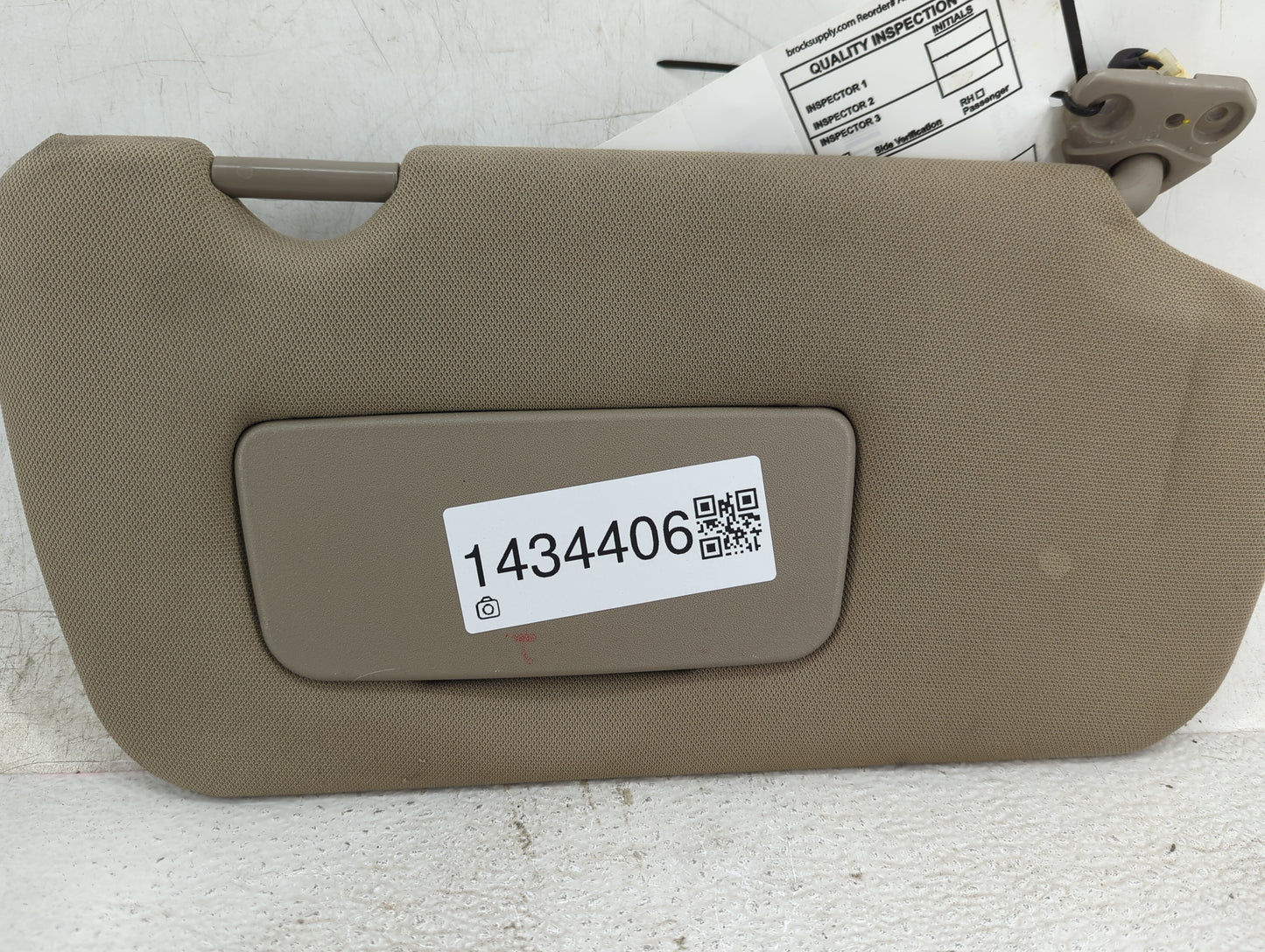 2005-2006 Nissan Altima Sun Visor Shade Replacement Passenger Right Mirror Fits Fits 2005 2006 OEM Used Auto Parts - Oemused