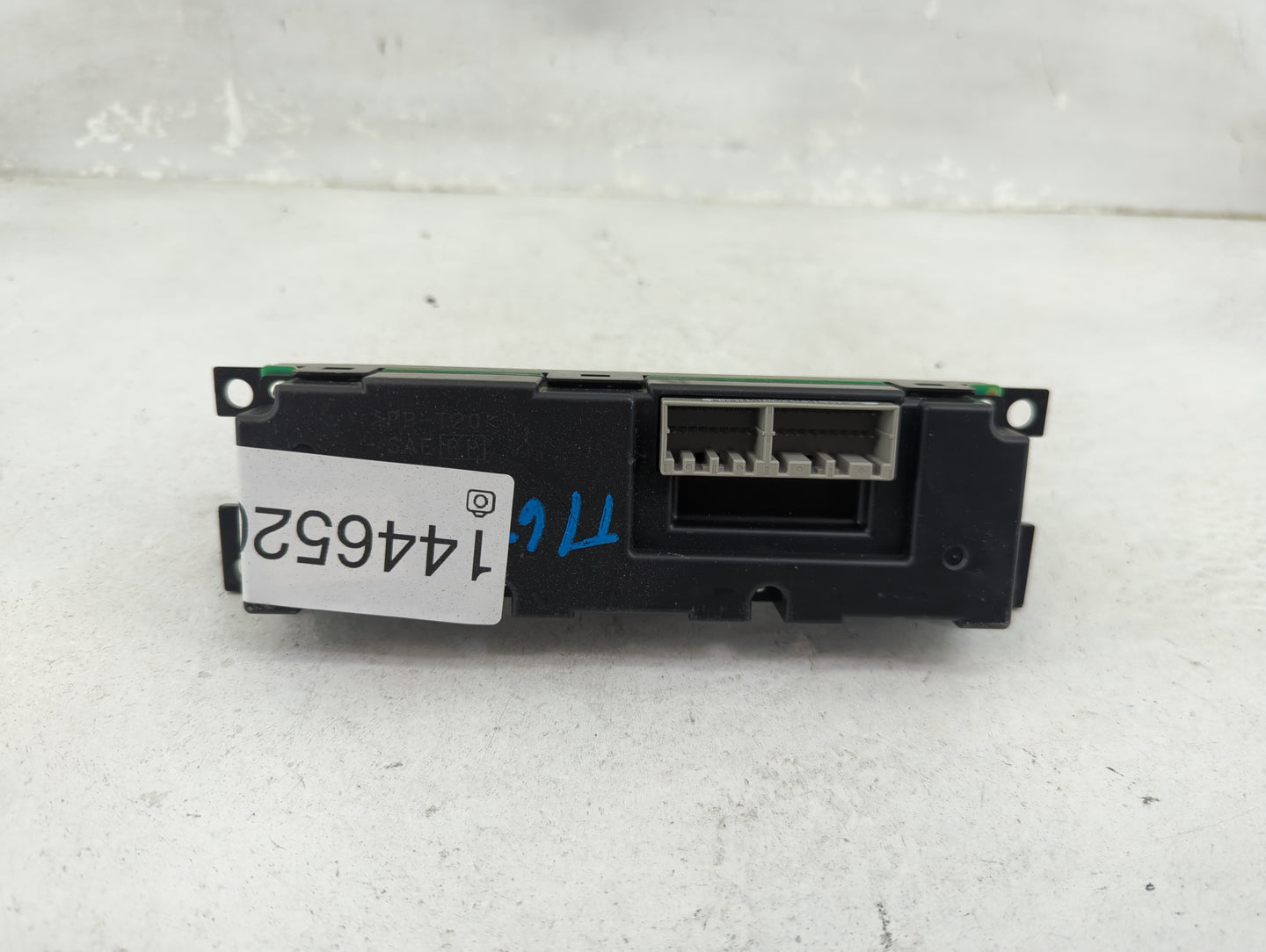 2005-2006 Nissan Altima Climate Control Module Temperature AC/Heater Replacement Fits Fits 2005 2006 OEM Used Auto Parts - O