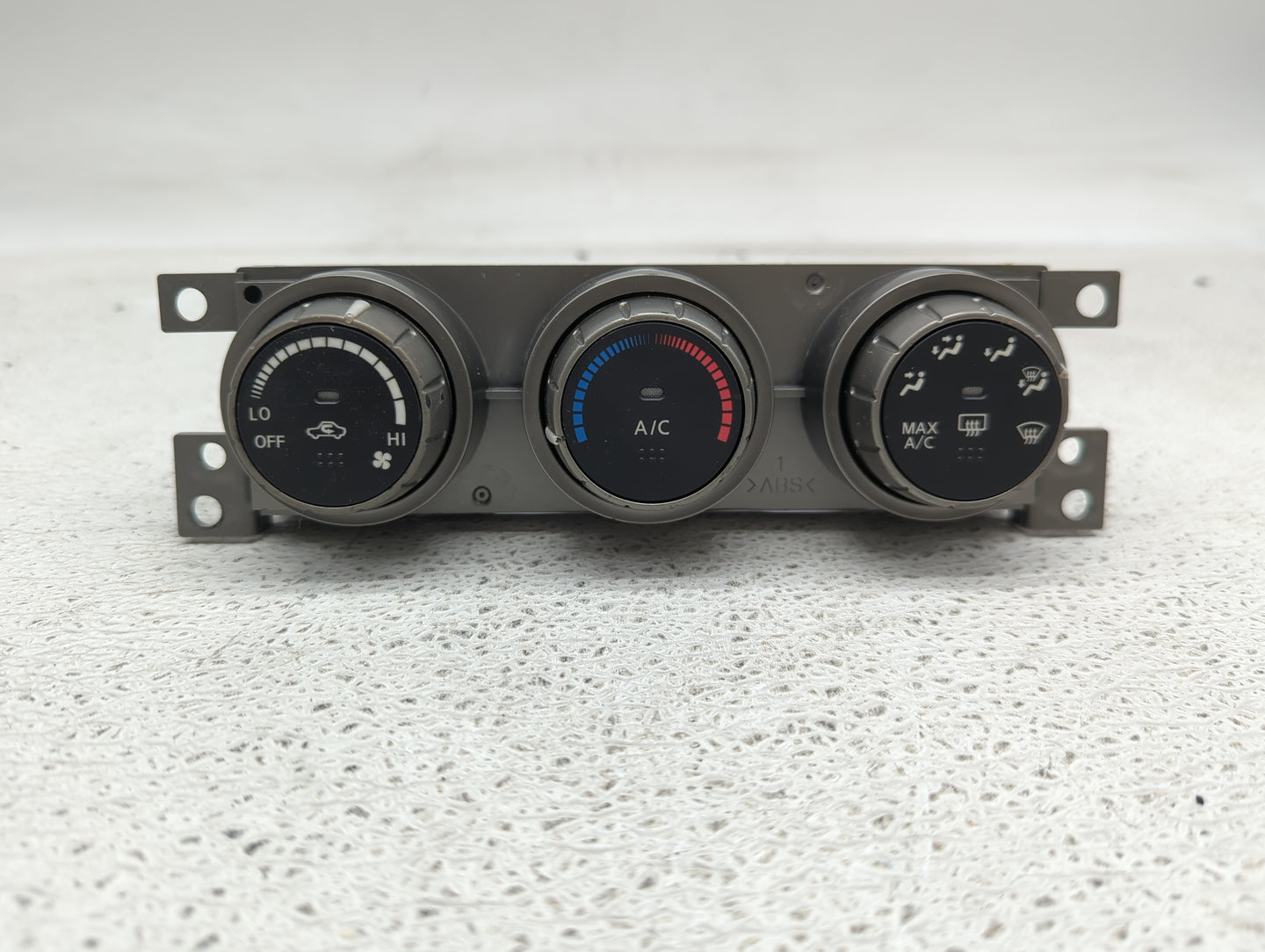 2005-2006 Nissan Altima Climate Control Module Temperature AC/Heater Replacement P/N:27500 ZB02A Fits Fits 2005 2006 OEM Use