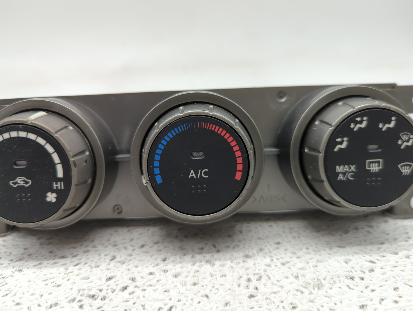 2005-2006 Nissan Altima Climate Control Module Temperature AC/Heater Replacement P/N:27500 ZB02A Fits Fits 2005 2006 OEM Use