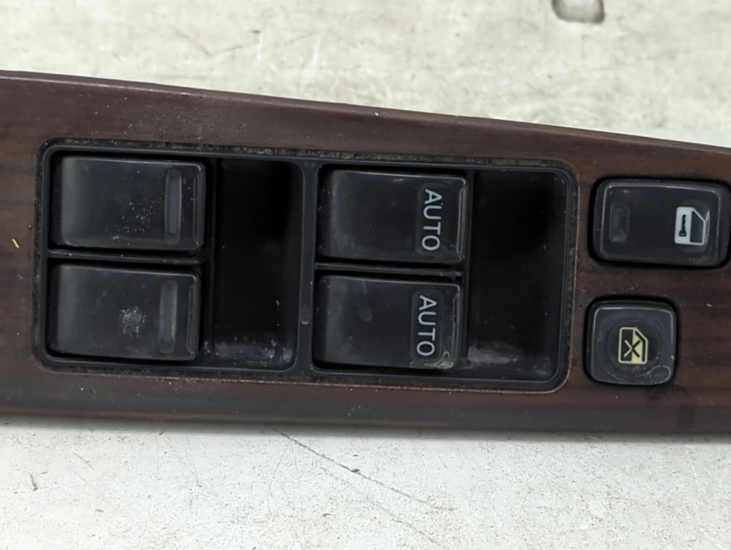 2005-2006 Nissan Altima Master Power Window Switch Replacement Driver Side Left P/N:25401 8J100 Fits Fits 2005 2006 OEM Used