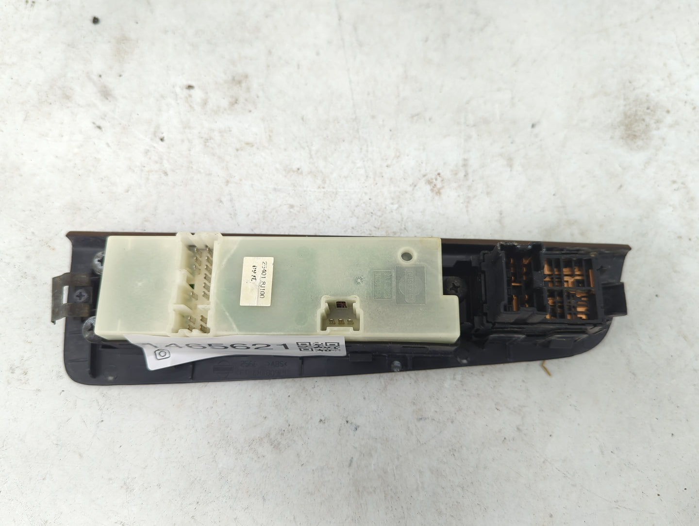 2005-2006 Nissan Altima Master Power Window Switch Replacement Driver Side Left P/N:25401 8J100 Fits Fits 2005 2006 OEM Used
