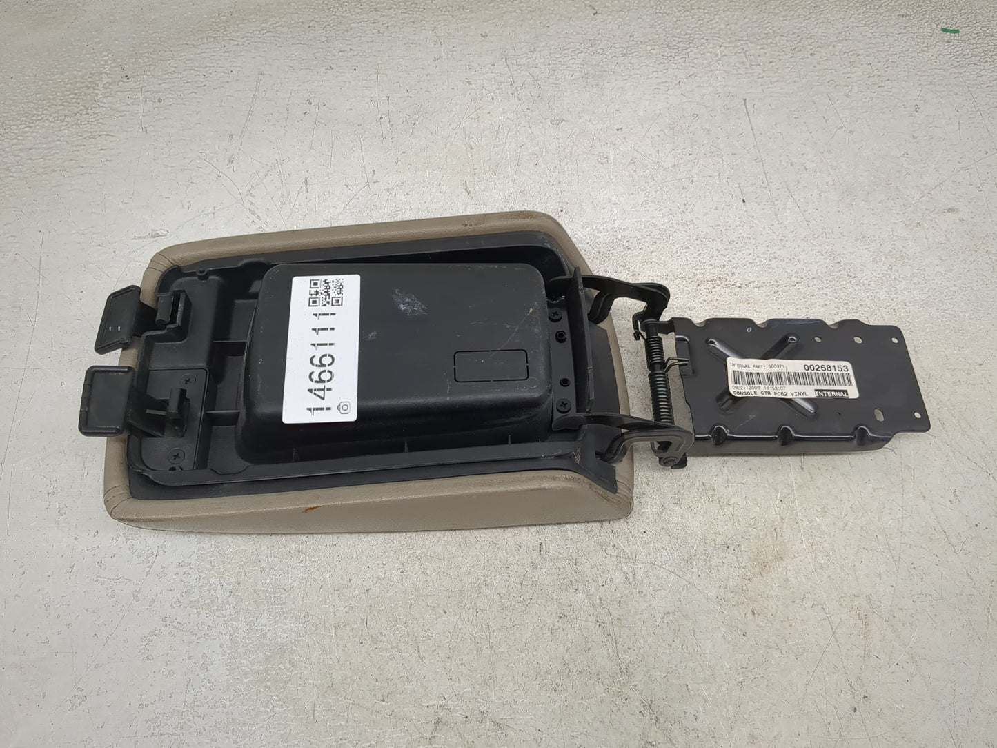 2006 Nissan Altima Center Console Armrest Cover Lid P/N:00268153 503371 Fits OEM Used Auto Parts - Oemusedautoparts1.com